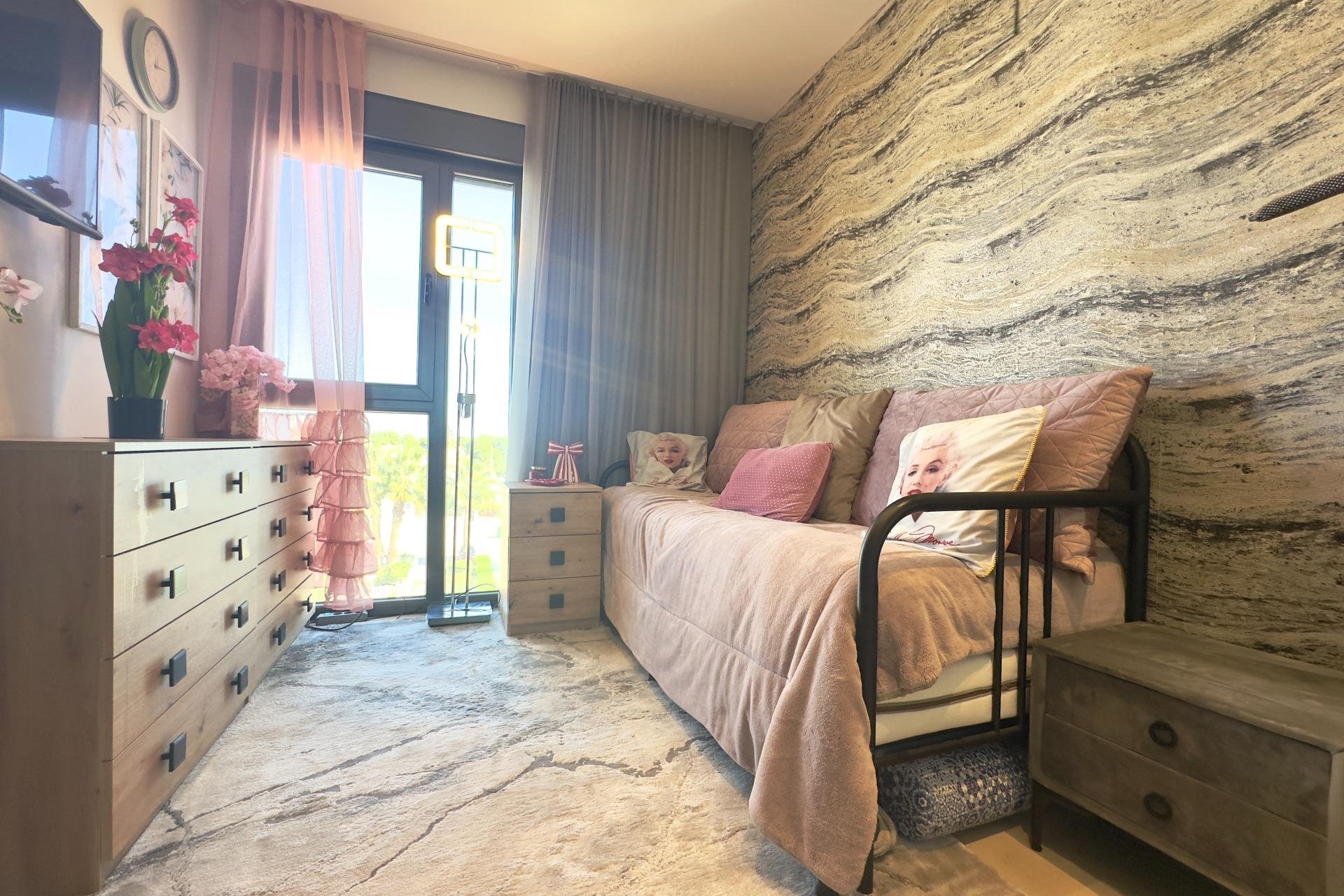 Återförsäljning - Apartment -
Orihuela Costa - Los Dolses