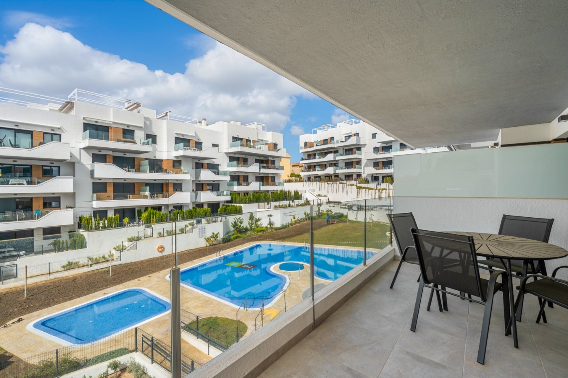 Återförsäljning - Apartment -
Orihuela Costa - Los Dolses