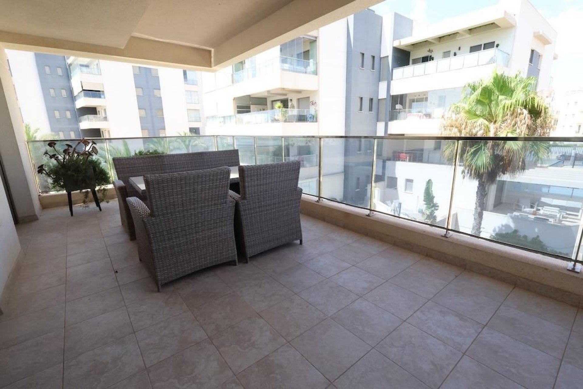 Återförsäljning - Apartment -
Orihuela Costa - Los Dolses