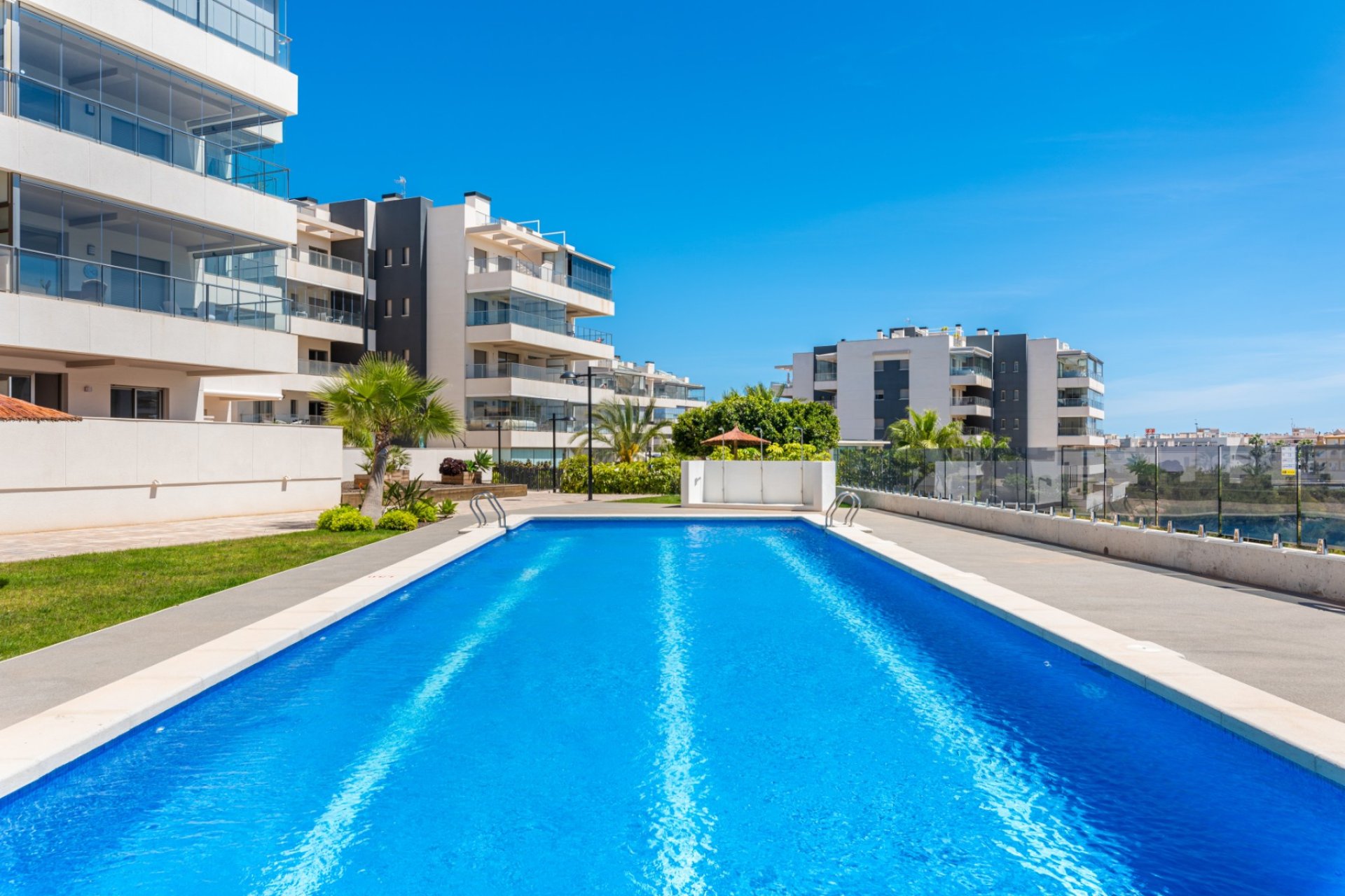 Återförsäljning - Apartment -
Orihuela Costa - Los Dolses