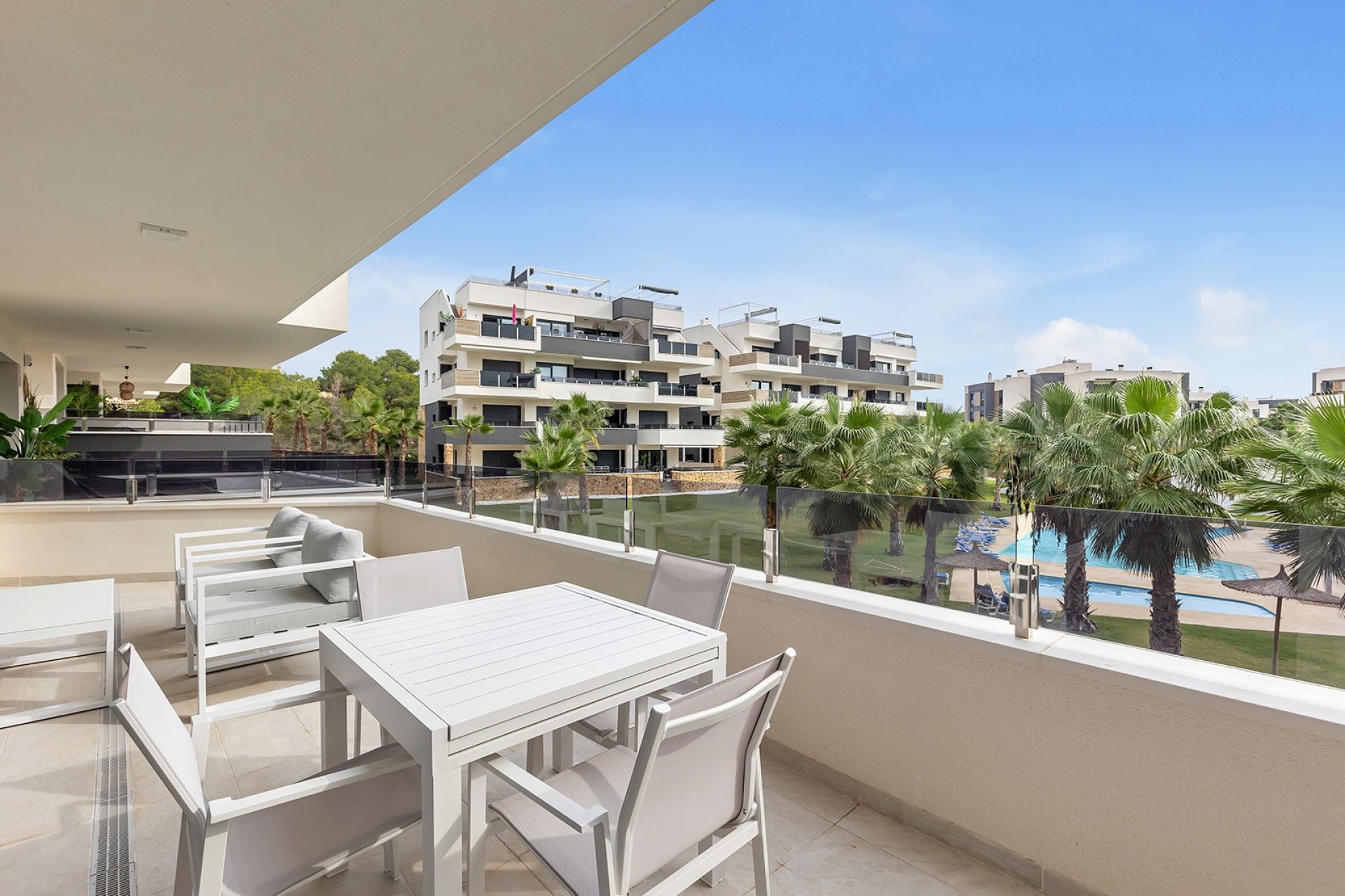Återförsäljning - Apartment -
Orihuela Costa - Orihuela