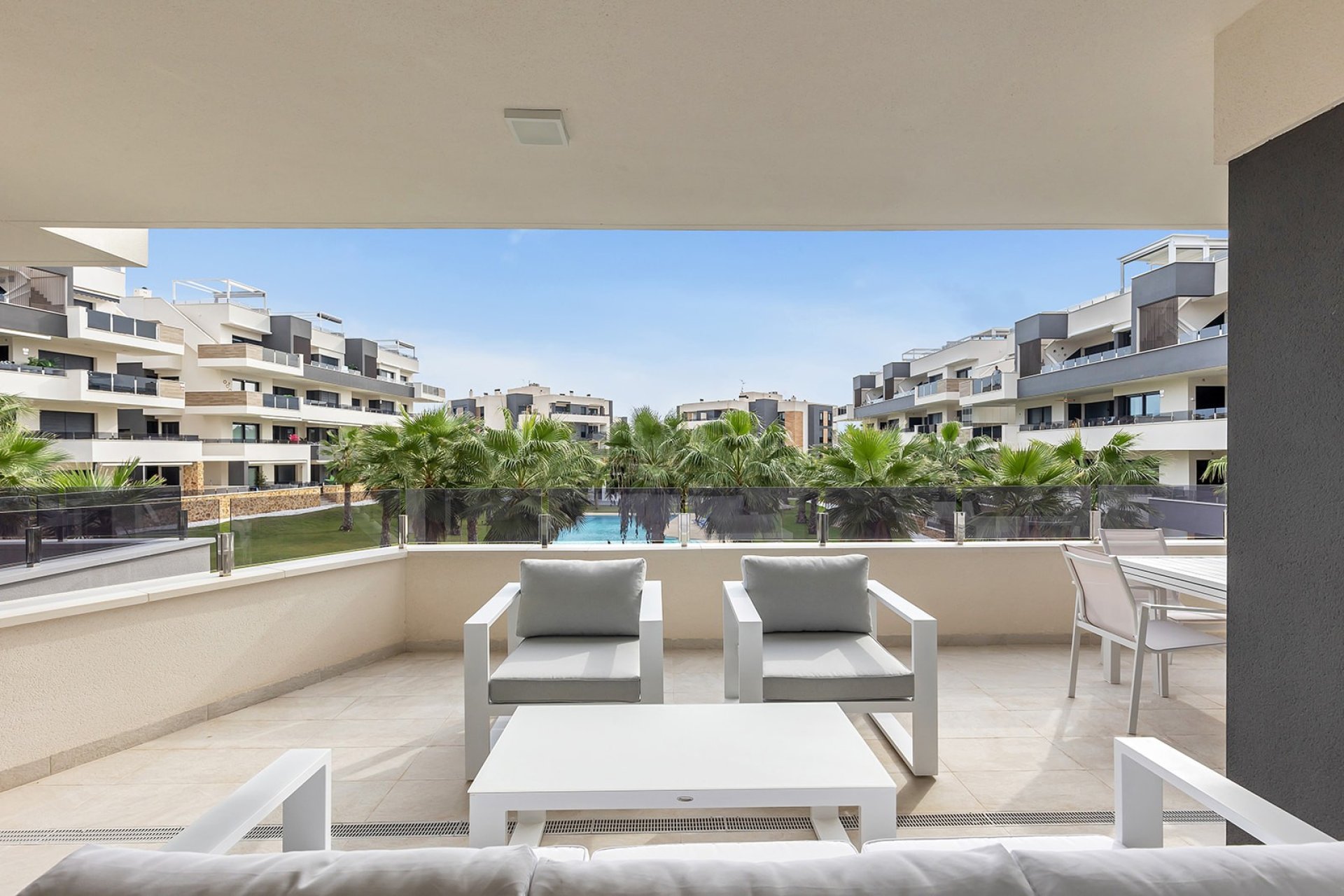Återförsäljning - Apartment -
Orihuela Costa - Orihuela