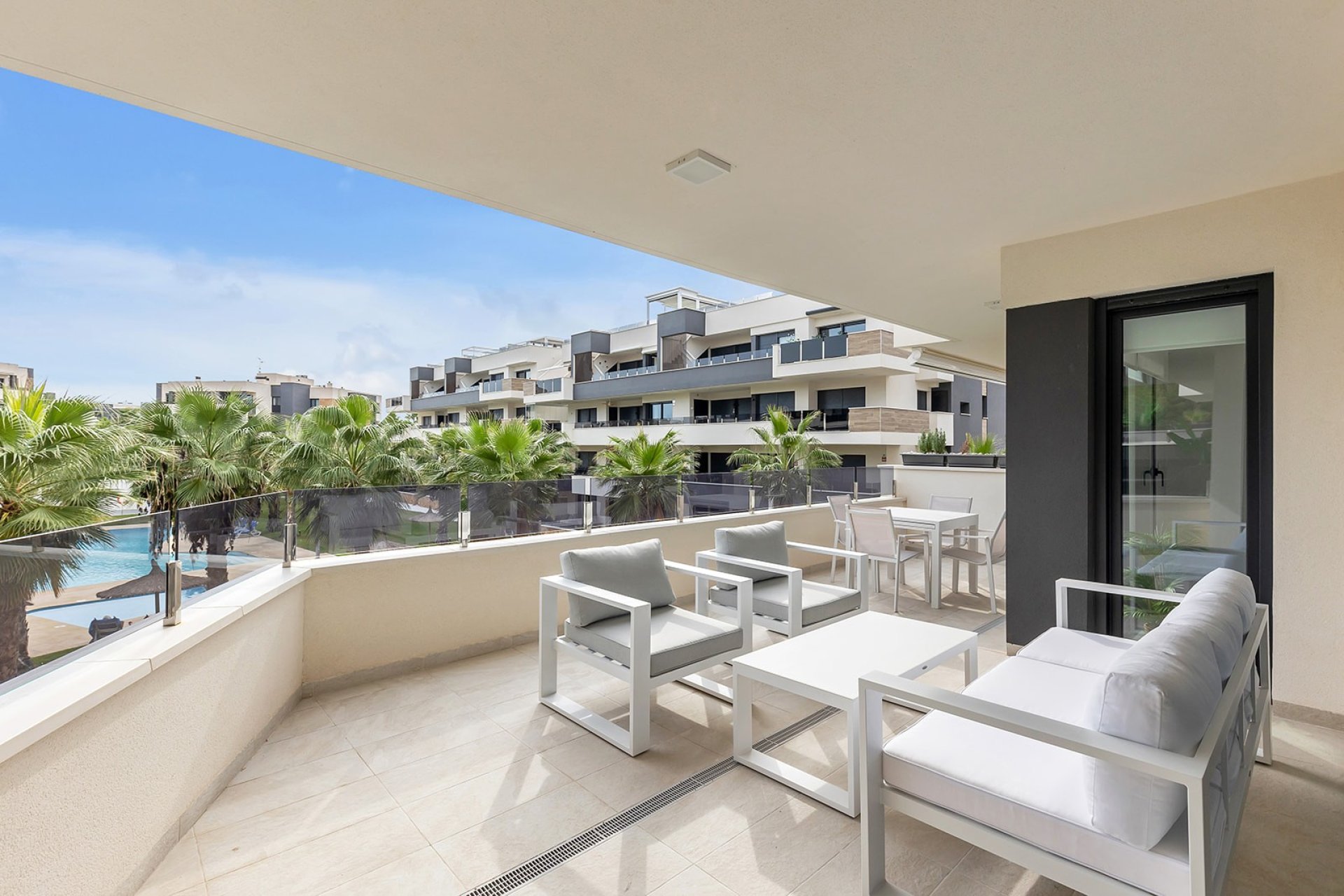 Återförsäljning - Apartment -
Orihuela Costa - Orihuela