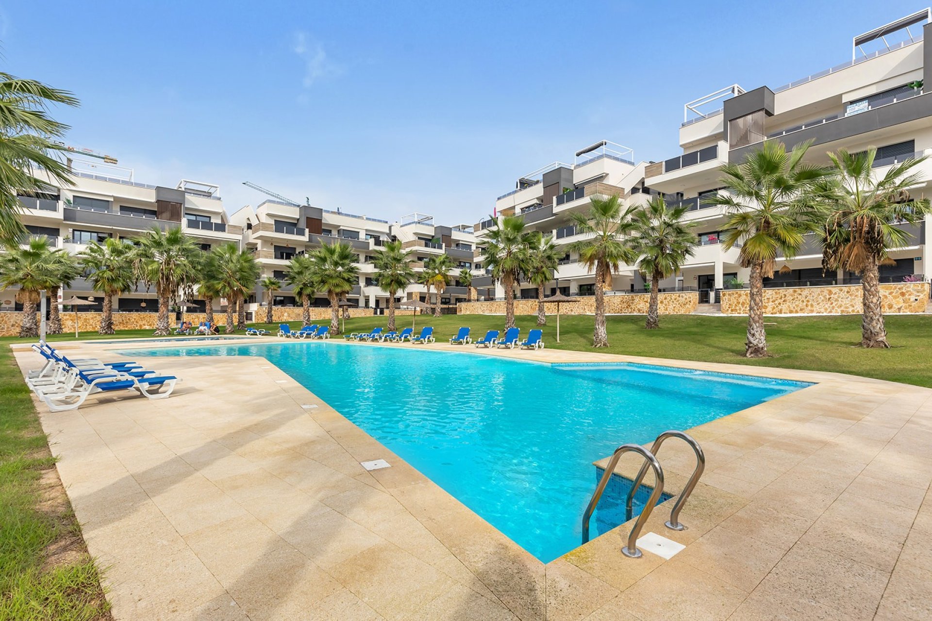 Återförsäljning - Apartment -
Orihuela Costa - Orihuela