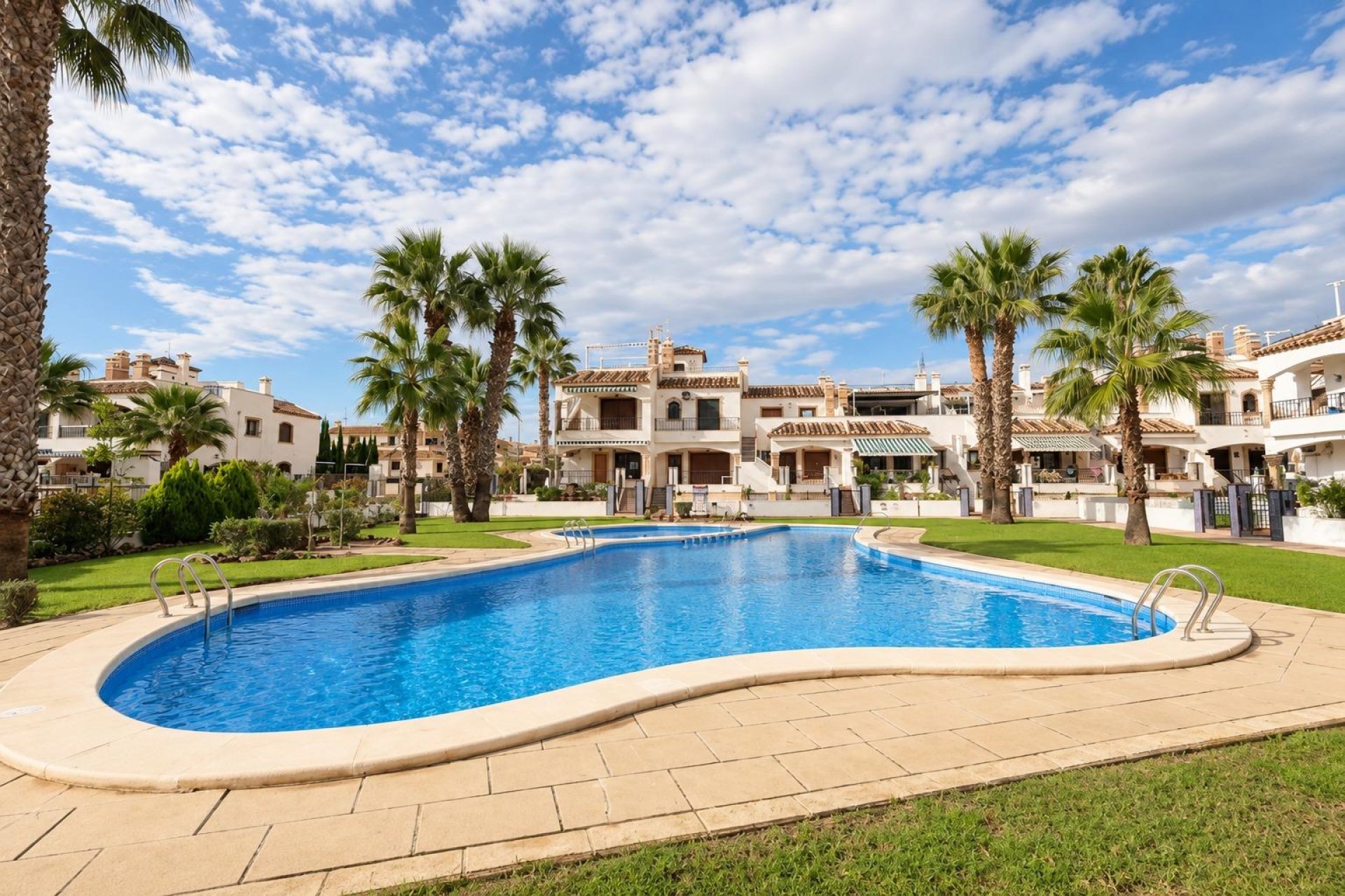 Återförsäljning - Apartment -
Orihuela Costa - PAU 8