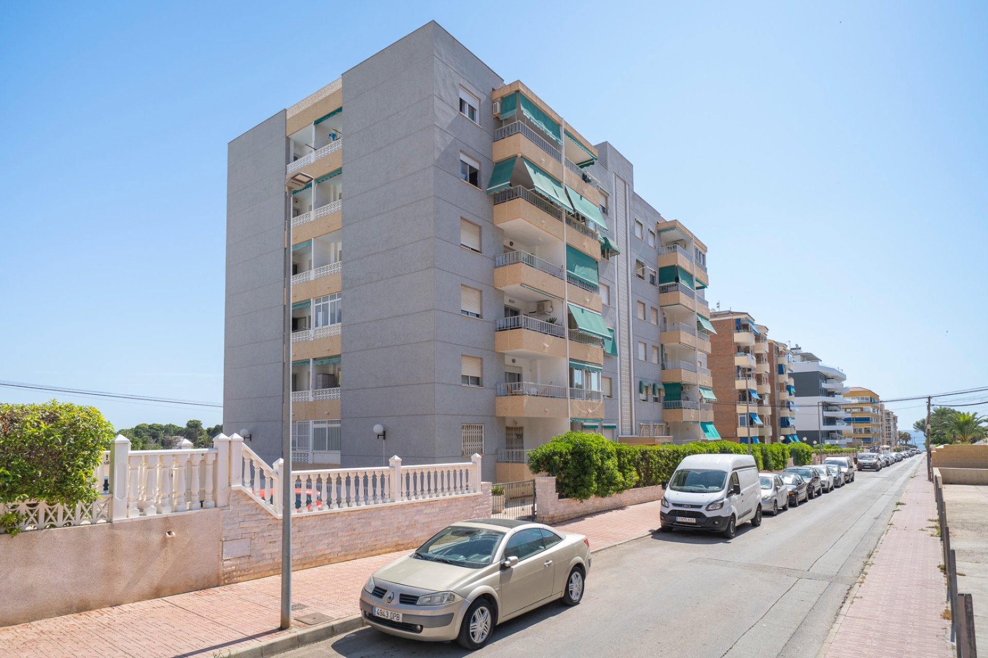 Återförsäljning - Apartment -
Orihuela Costa - Punta Prima