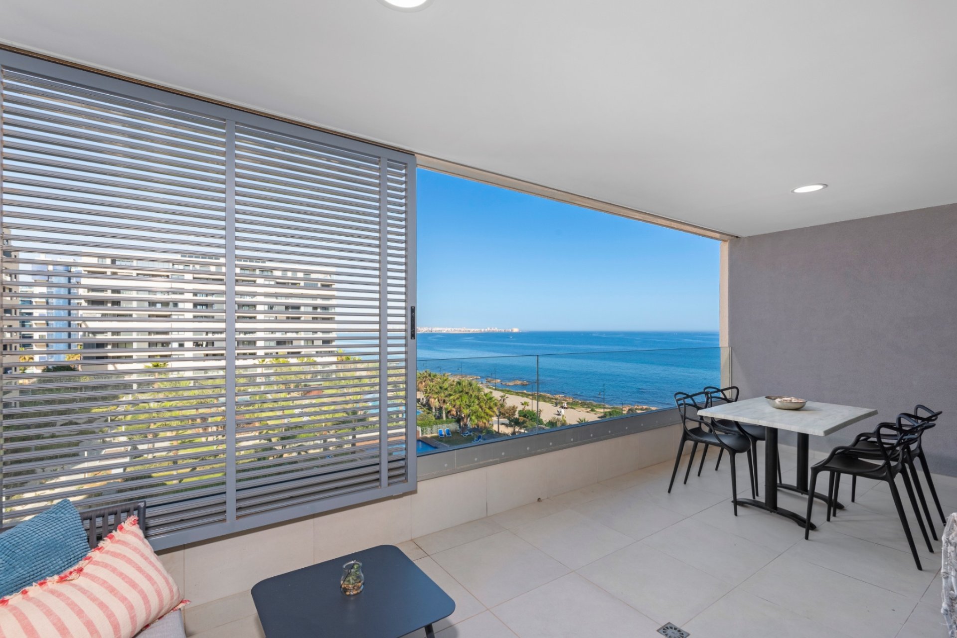 Återförsäljning - Apartment -
Orihuela Costa - Punta Prima