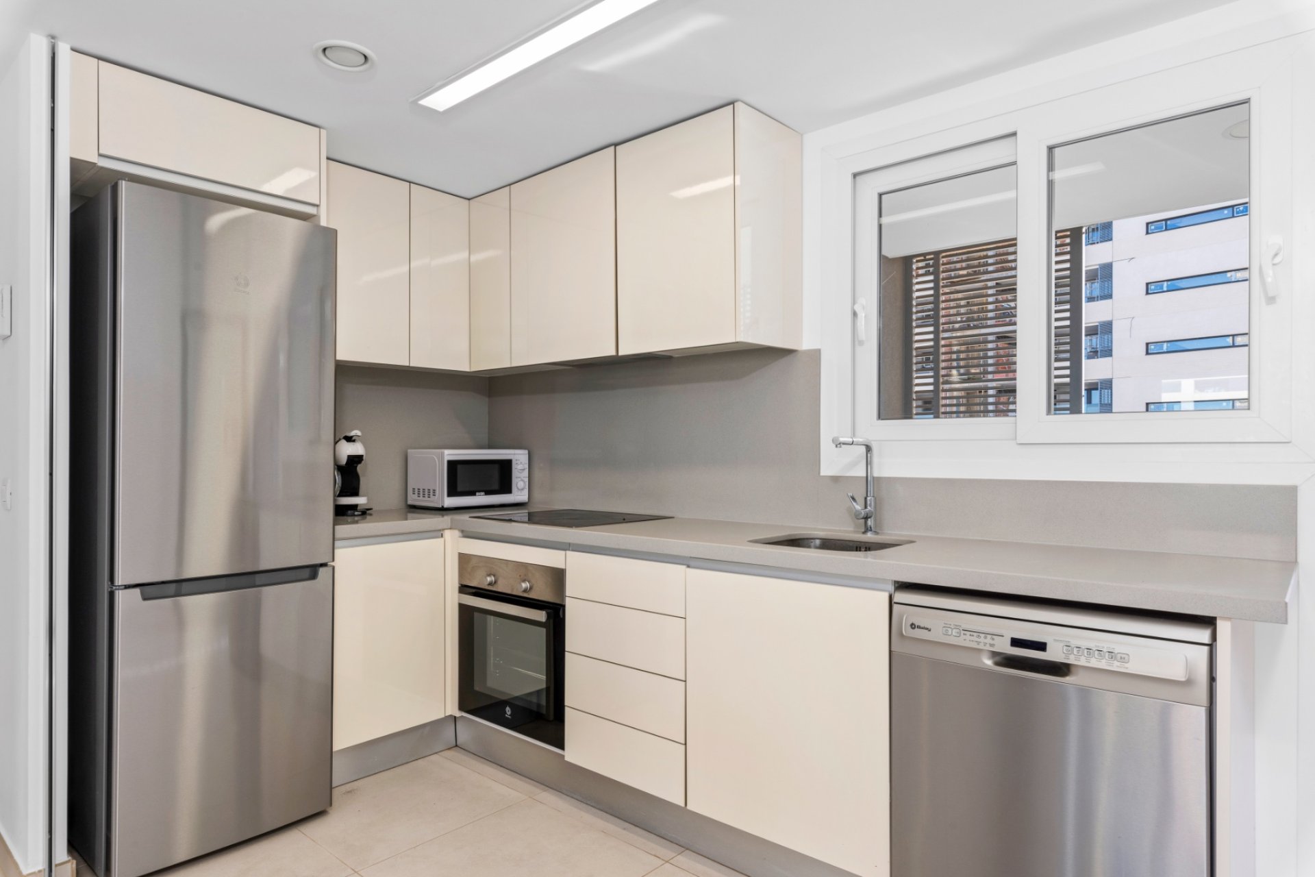 Återförsäljning - Apartment -
Orihuela Costa - Punta Prima