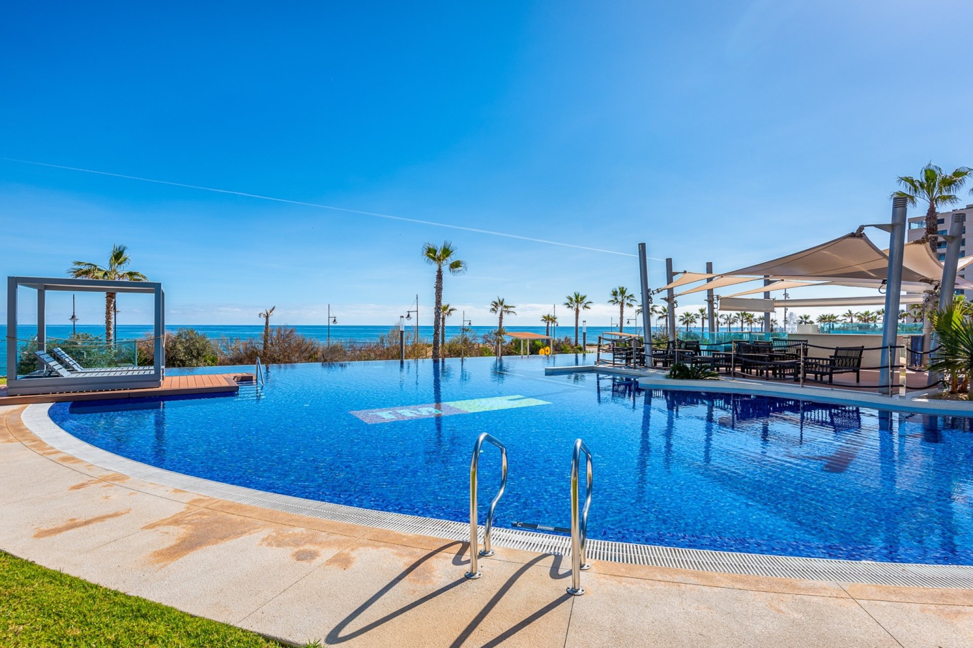 Återförsäljning - Apartment -
Orihuela Costa - Punta Prima