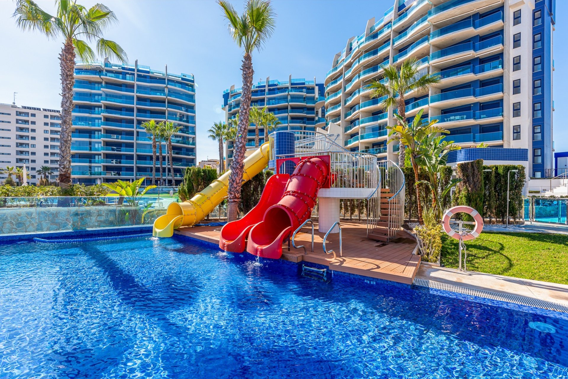 Återförsäljning - Apartment -
Orihuela Costa - Punta Prima