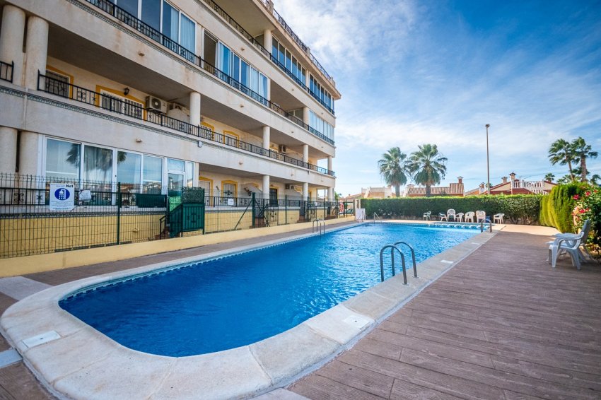 Återförsäljning - Apartment -
Orihuela Costa - Punta Prima