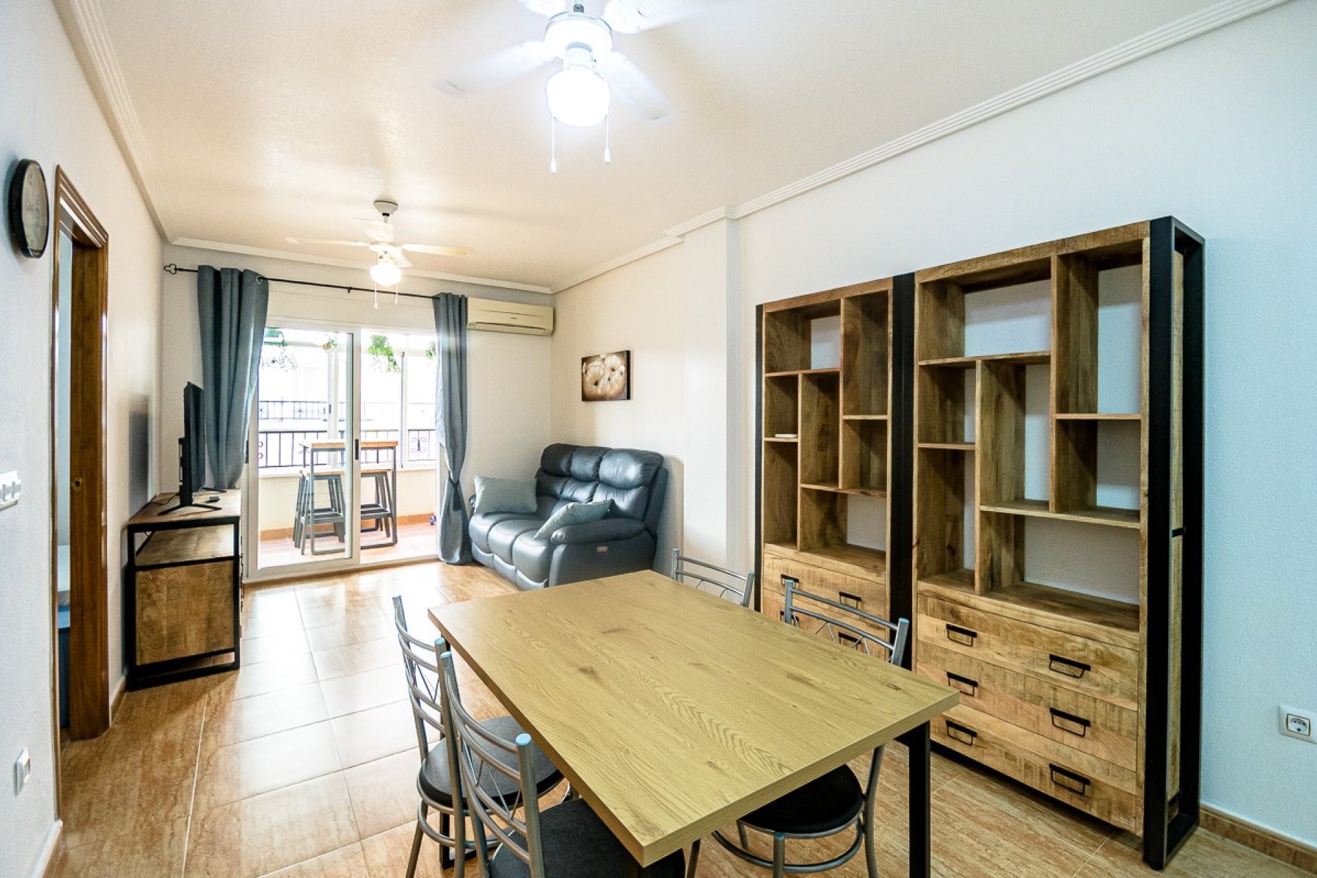 Återförsäljning - Apartment -
Orihuela Costa - Punta Prima