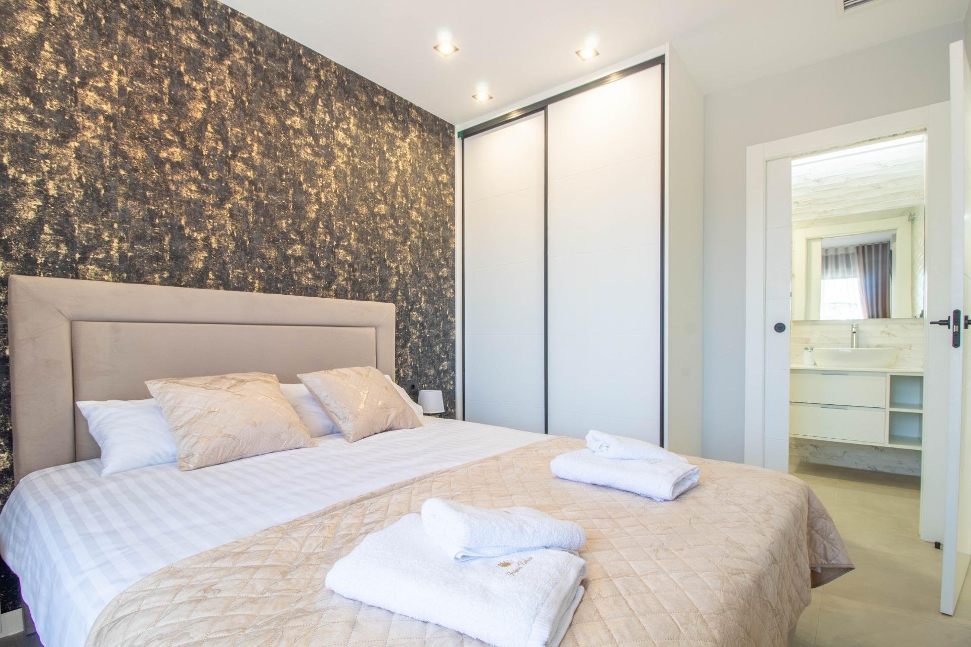 Återförsäljning - Apartment -
Orihuela Costa - Punta Prima