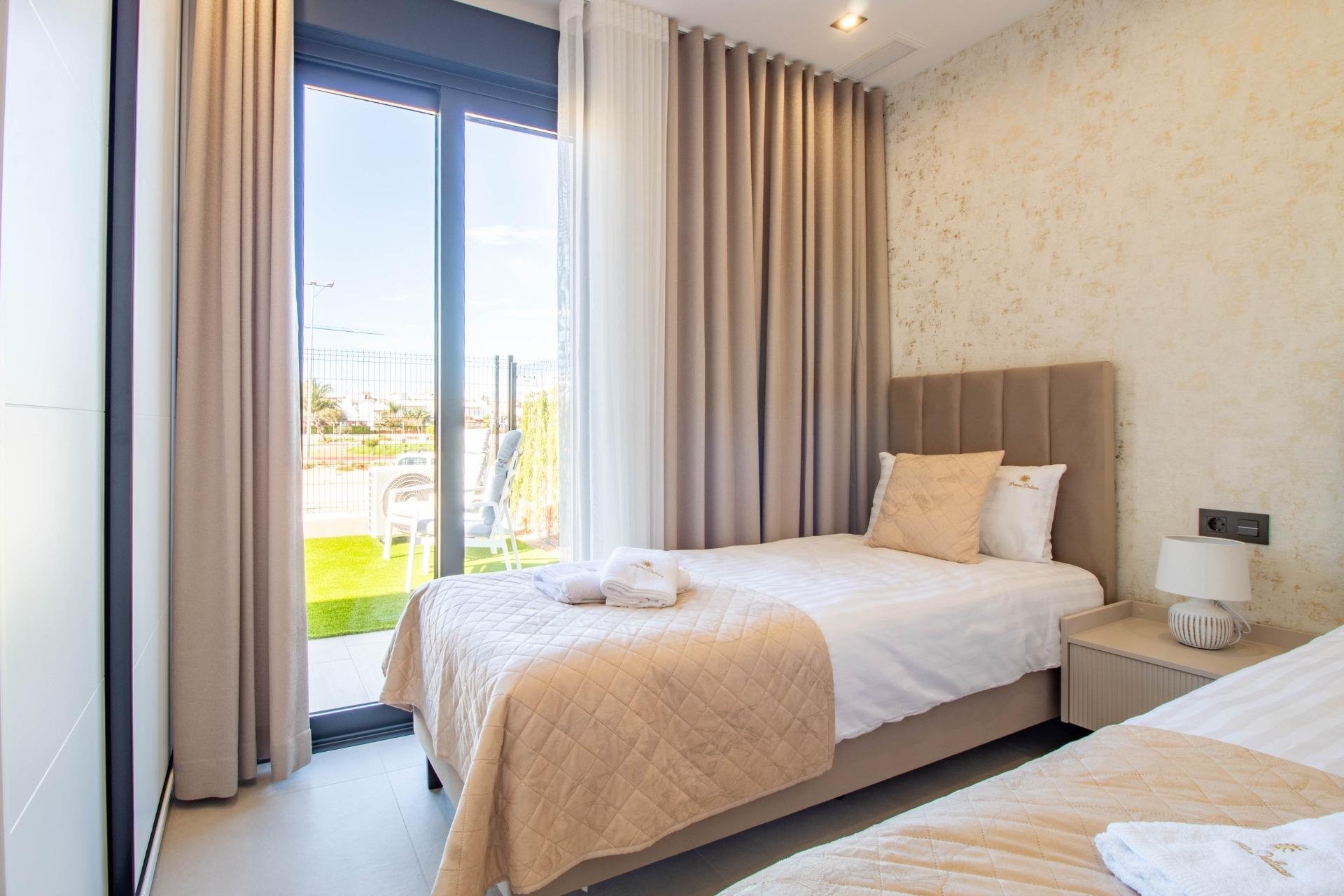 Återförsäljning - Apartment -
Orihuela Costa - Punta Prima