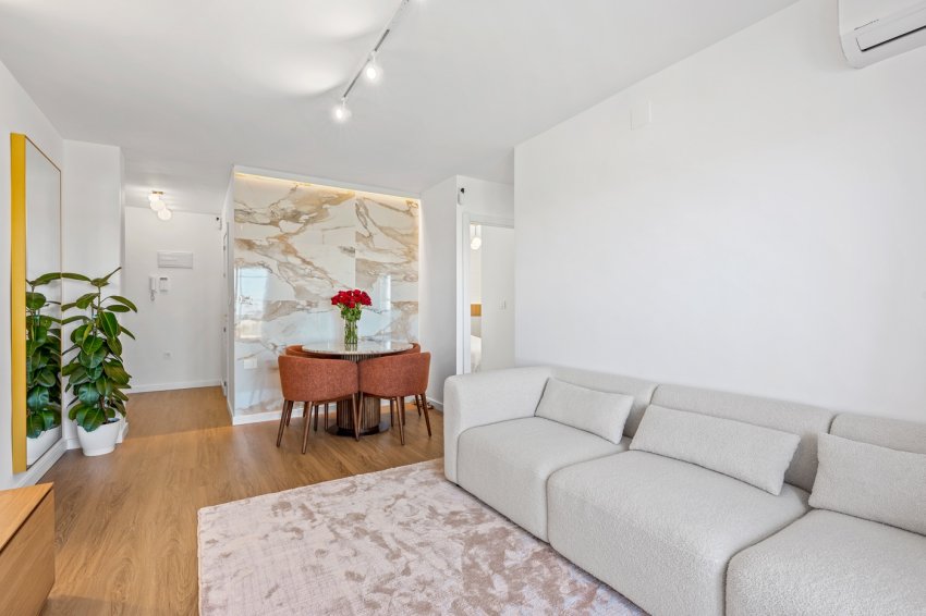 Återförsäljning - Apartment -
Orihuela Costa - Punta Prima