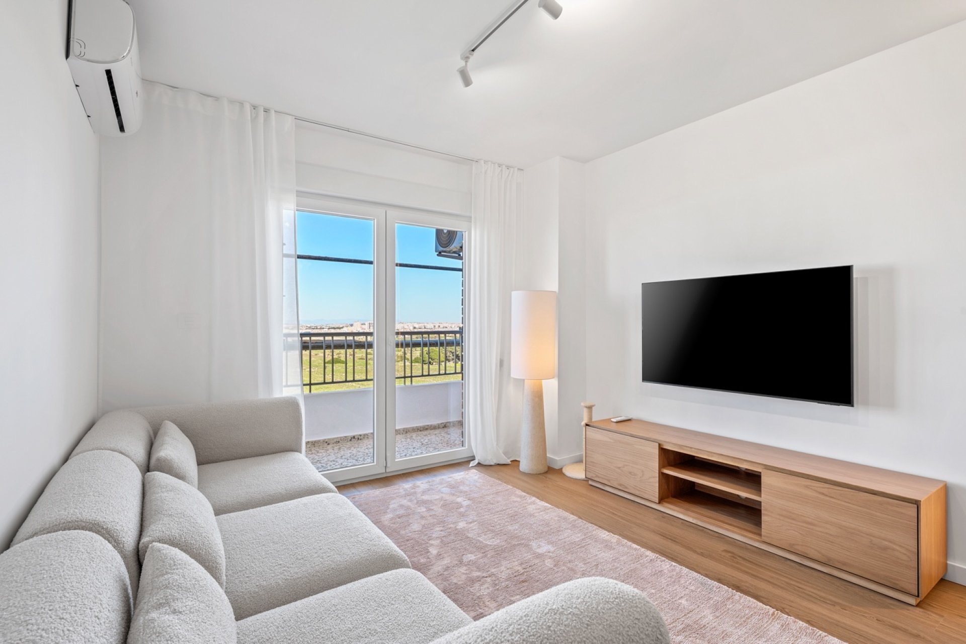 Återförsäljning - Apartment -
Orihuela Costa - Punta Prima