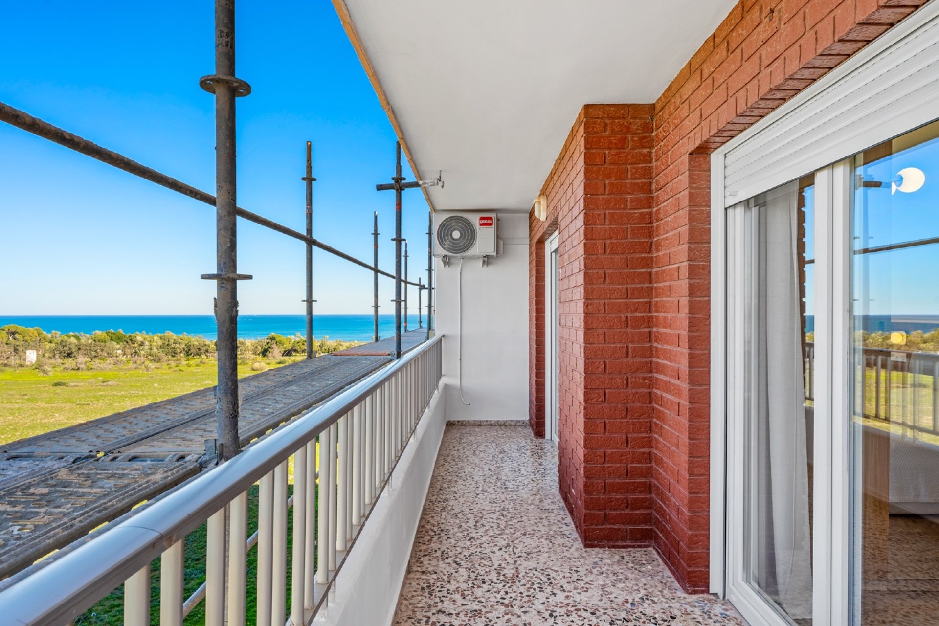 Återförsäljning - Apartment -
Orihuela Costa - Punta Prima