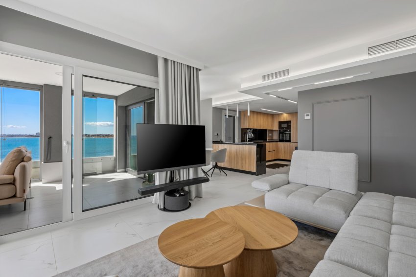 Återförsäljning - Apartment -
Orihuela Costa - Punta Prima