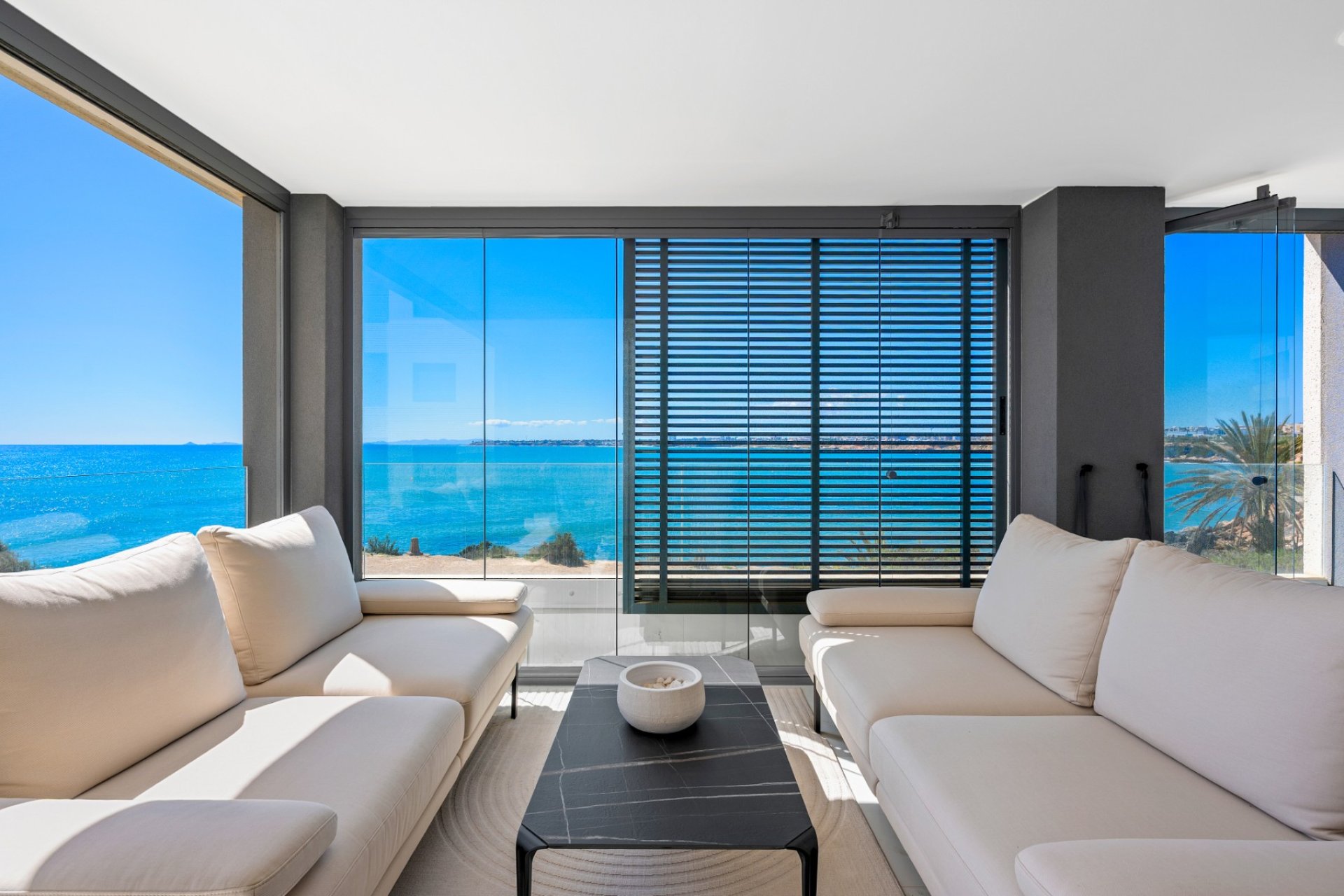 Återförsäljning - Apartment -
Orihuela Costa - Punta Prima