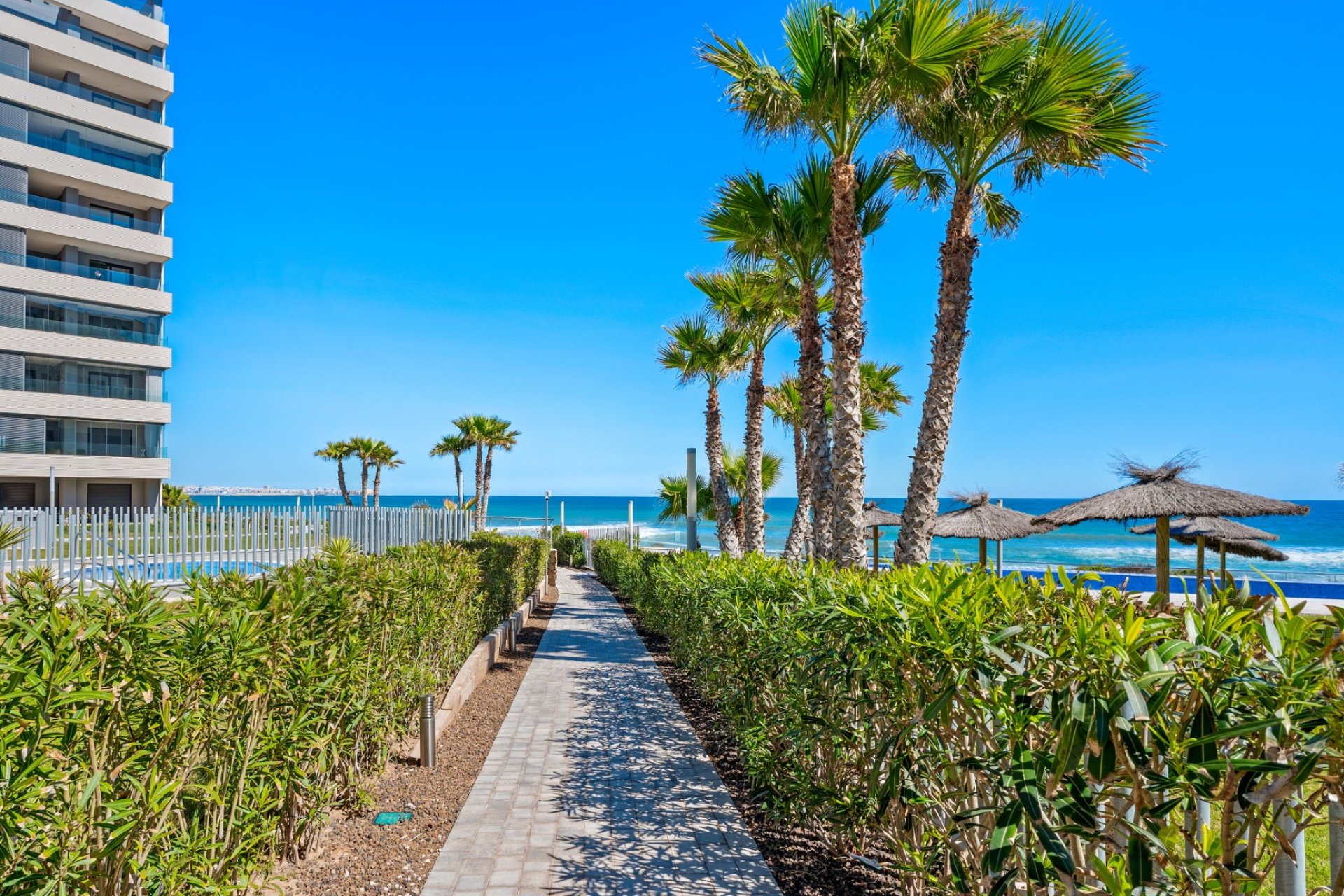 Återförsäljning - Apartment -
Orihuela Costa - Punta Prima