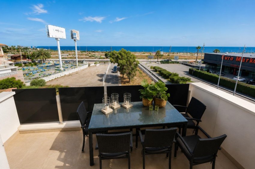 Återförsäljning - Apartment -
Orihuela Costa - Punta Prima