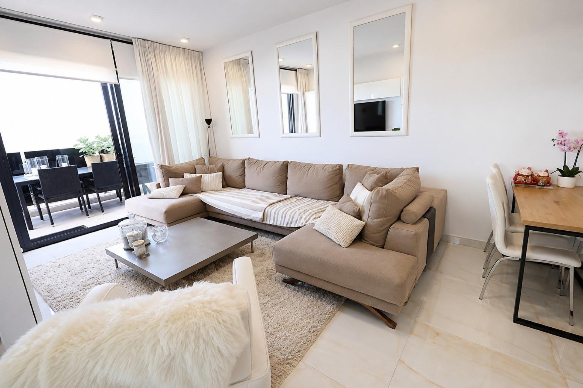Återförsäljning - Apartment -
Orihuela Costa - Punta Prima