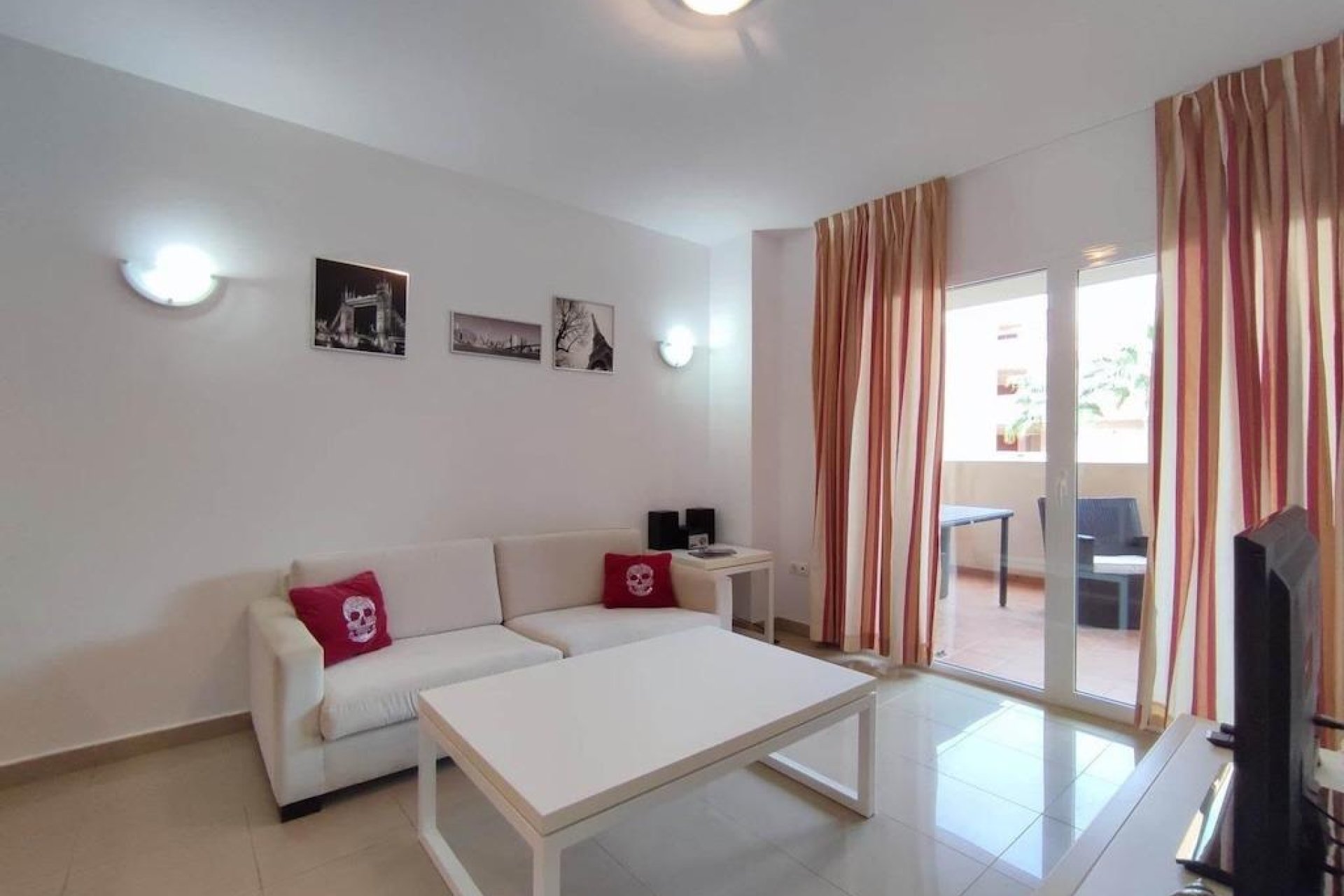 Återförsäljning - Apartment -
Orihuela Costa - Punta Prima