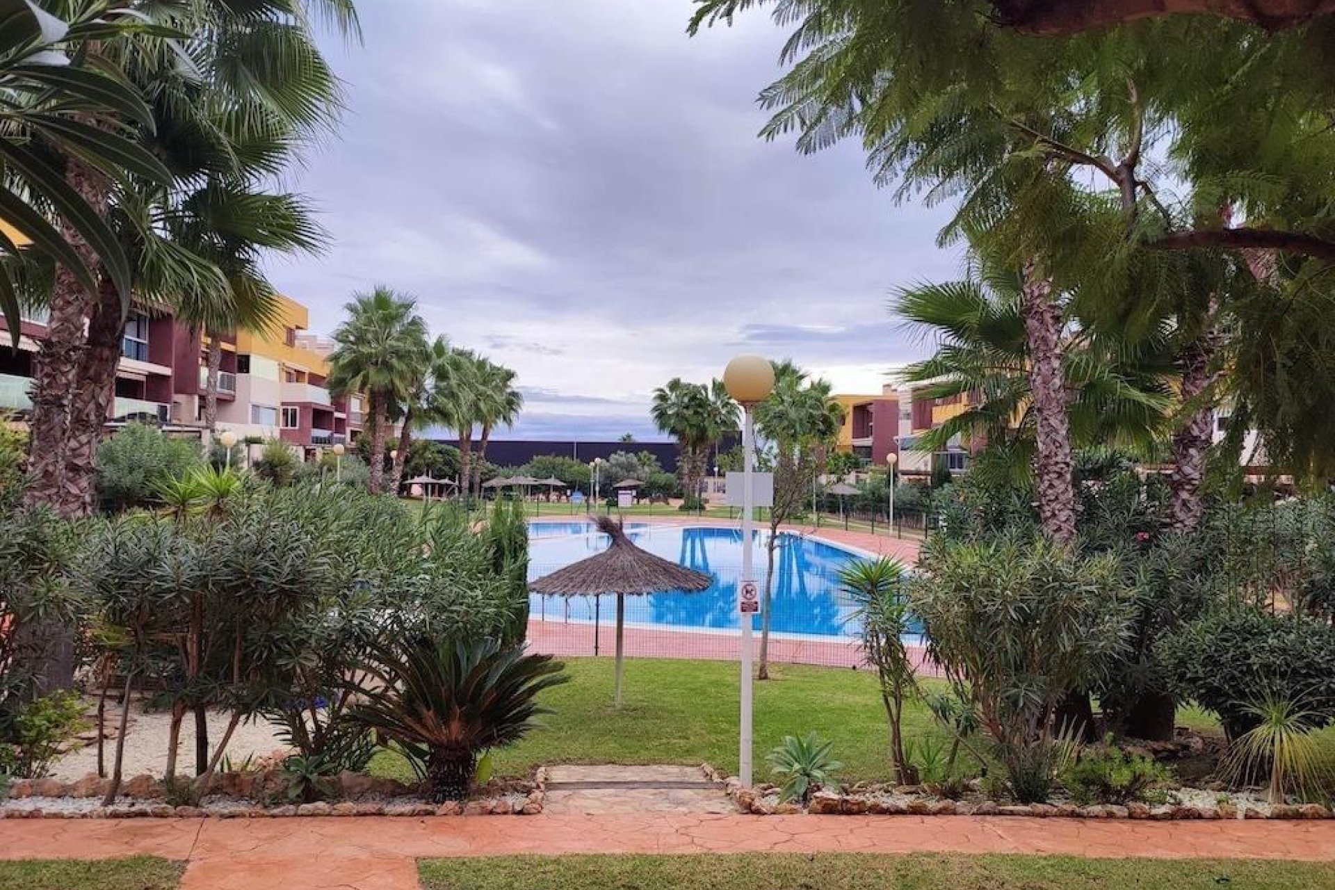 Återförsäljning - Apartment -
Orihuela Costa - Punta Prima