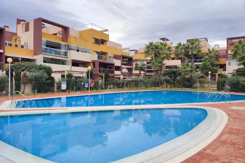 Återförsäljning - Apartment -
Orihuela Costa - Punta Prima