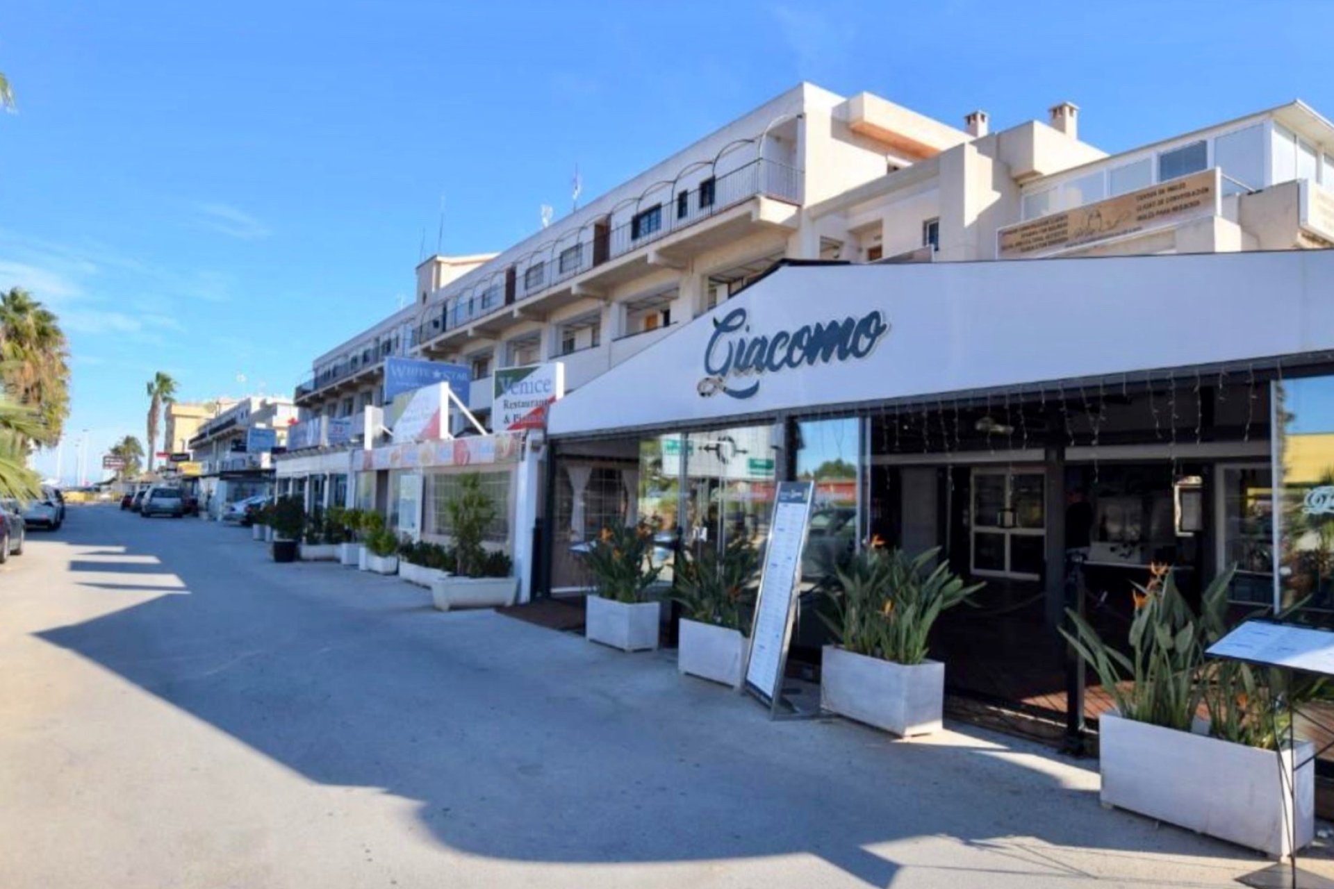 Återförsäljning - Apartment -
Orihuela Costa - Punta Prima