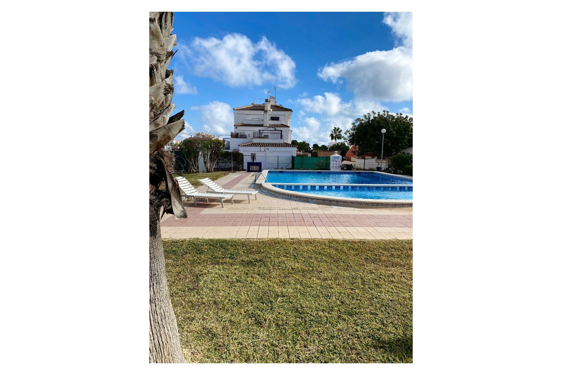 Återförsäljning - Apartment -
Orihuela Costa - Punta Prima