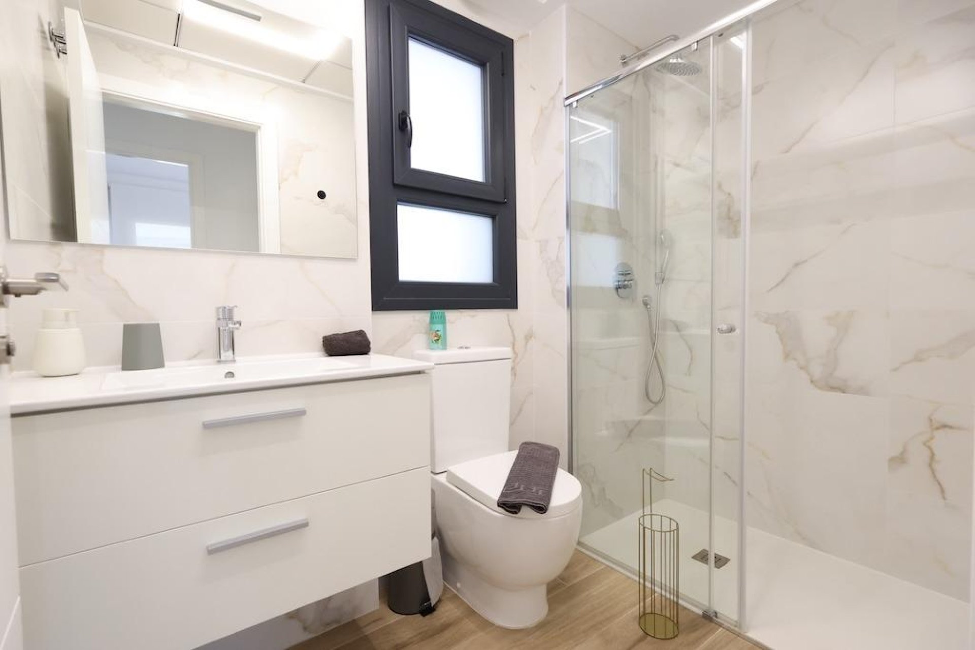 Återförsäljning - Apartment -
Orihuela Costa - Villamartín-Las Filipinas