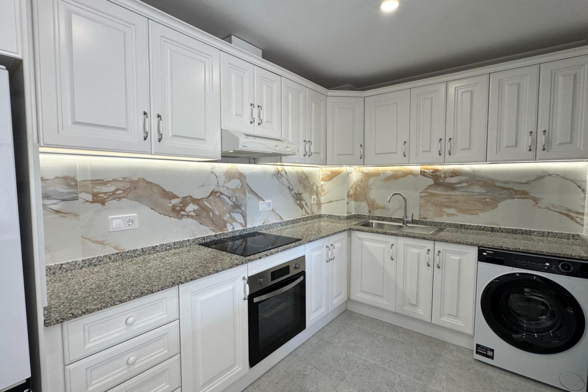 Återförsäljning - Apartment -
Orihuela Costa - Villamartín-Las Filipinas