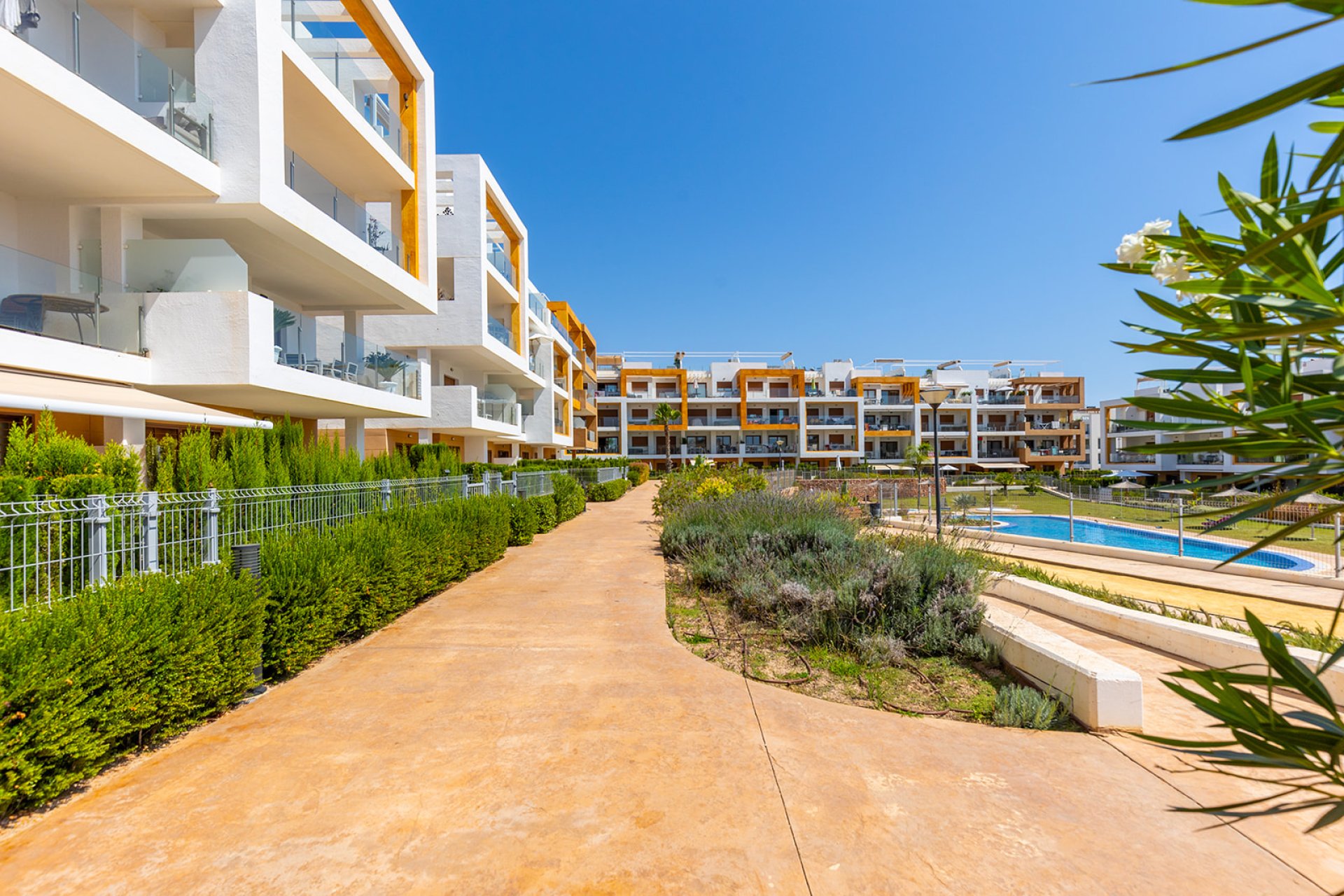 Återförsäljning - Apartment -
Orihuela Costa - Villamartín-Las Filipinas