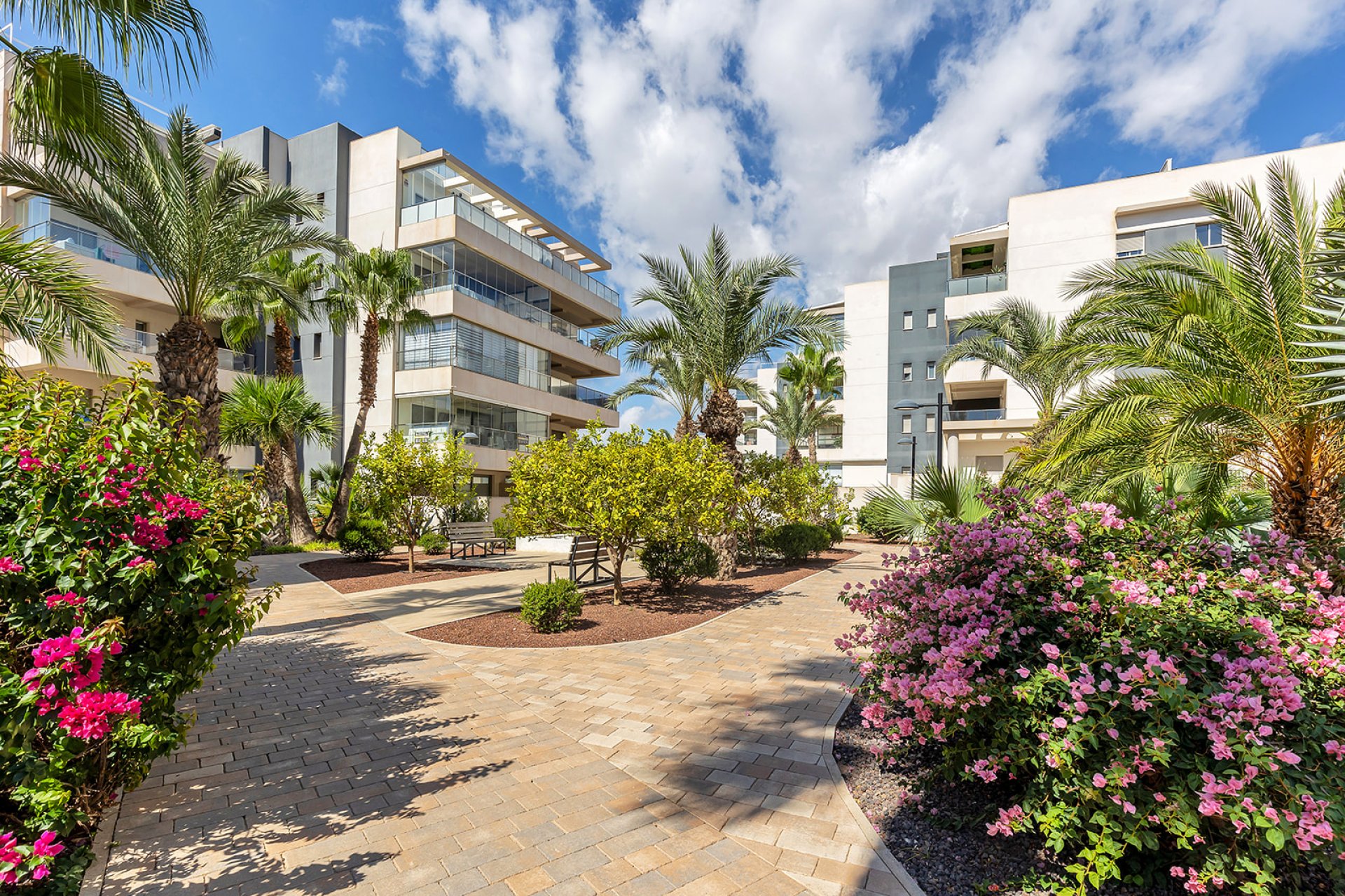 Återförsäljning - Apartment -
Orihuela Costa - Villamartín-Las Filipinas