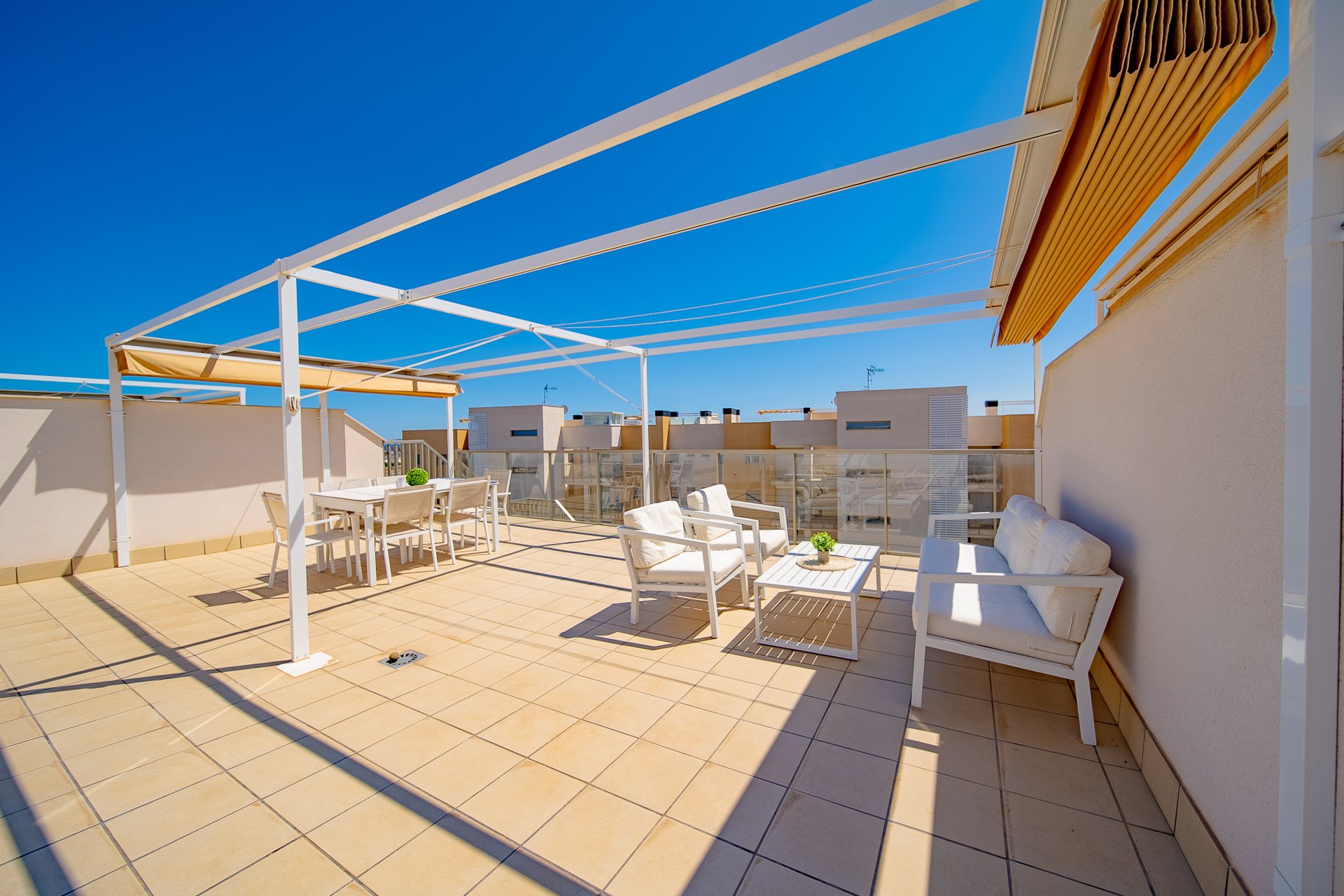 Återförsäljning - Apartment -
Orihuela Costa - Villamartin