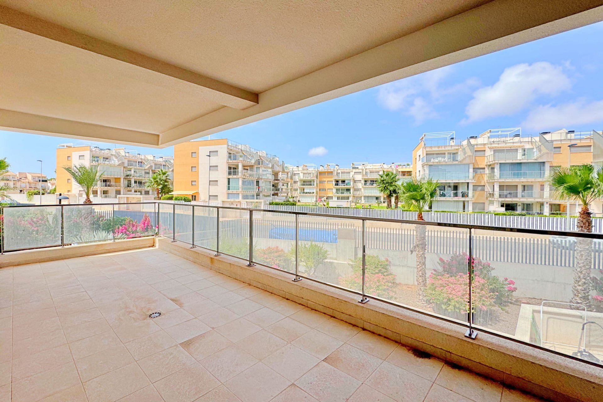 Återförsäljning - Apartment -
Orihuela Costa - Villamartín
