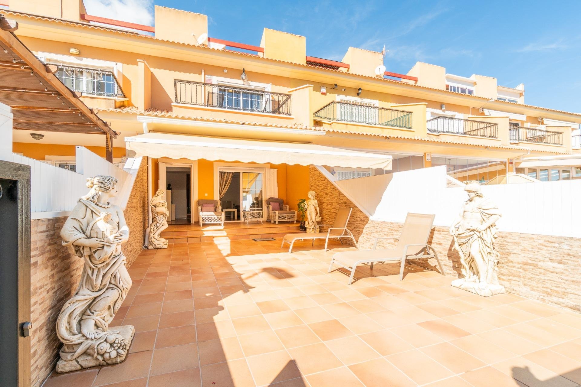 Återförsäljning - Apartment -
Orihuela Costa - Villamartin