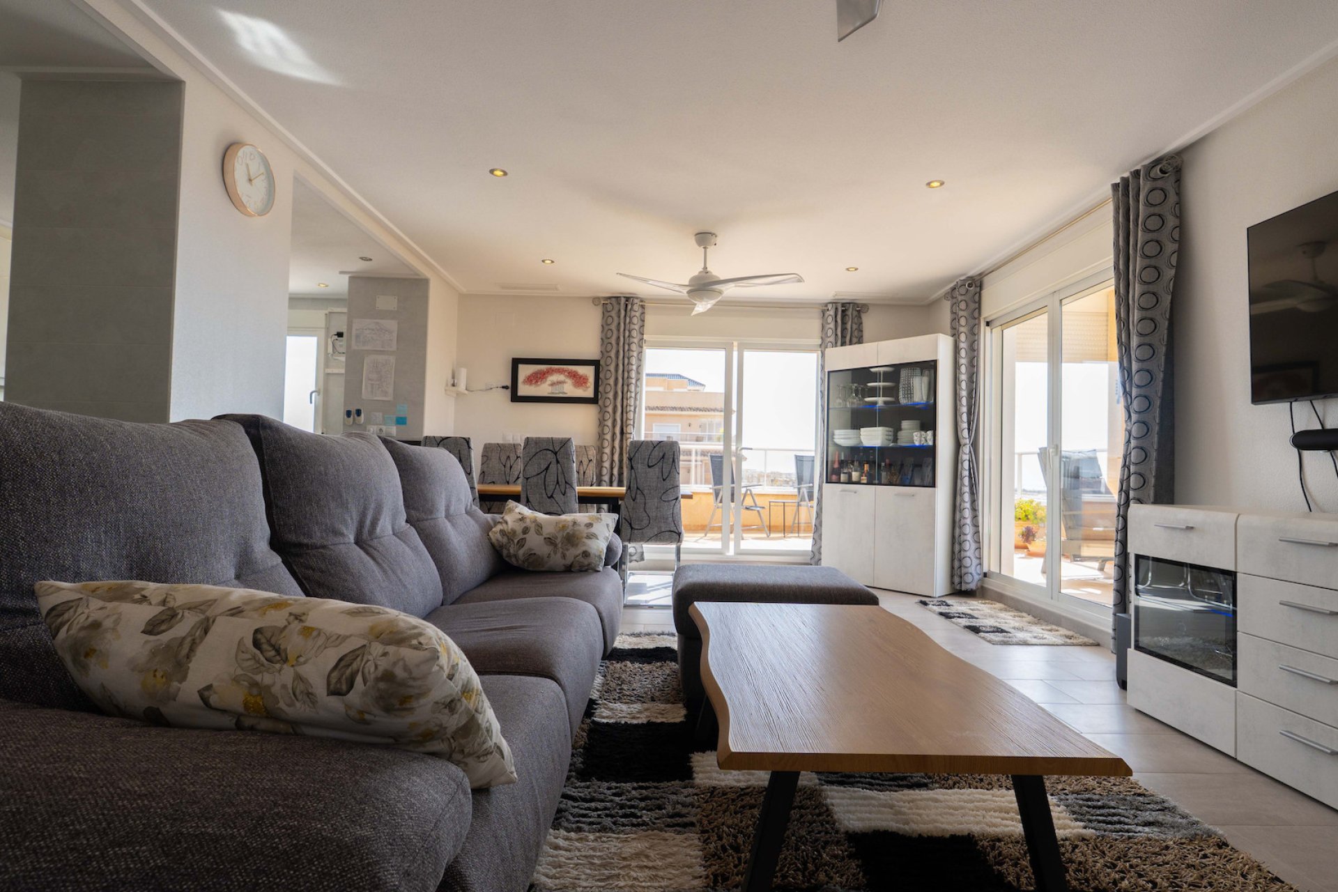 Återförsäljning - Apartment -
Orihuela Costa - Villamartín