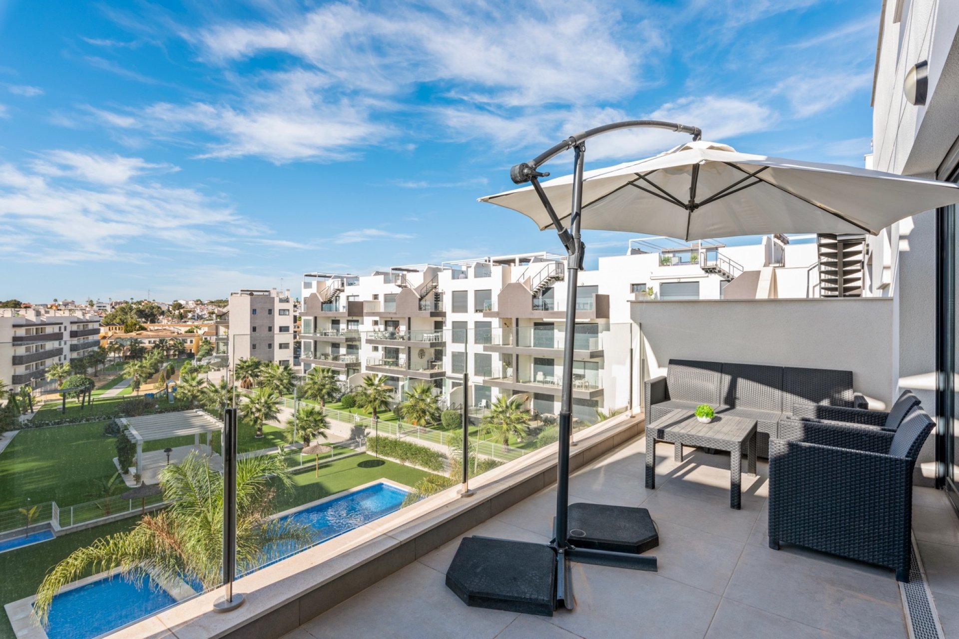 Återförsäljning - Apartment -
Orihuela Costa - Villamartín
