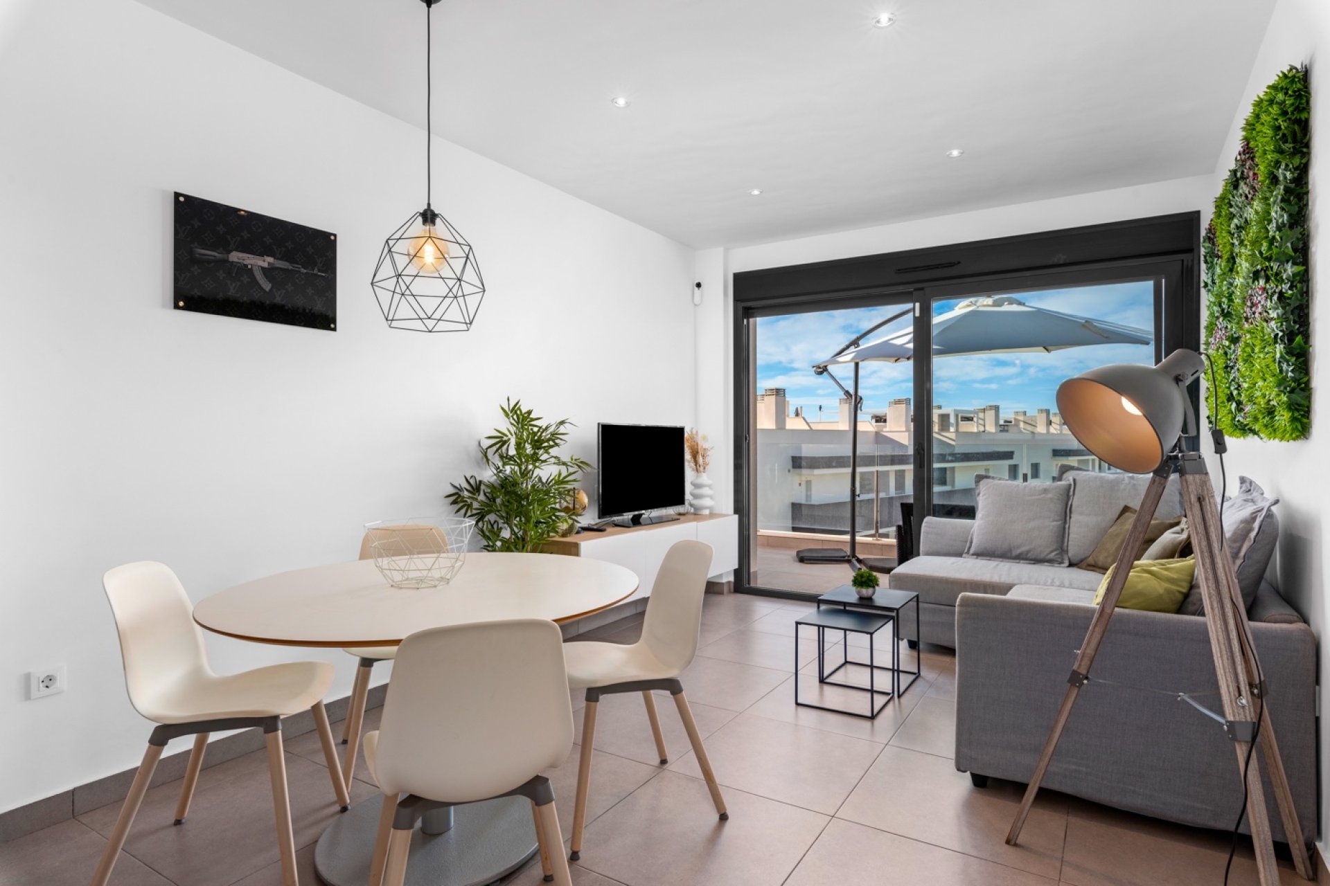 Återförsäljning - Apartment -
Orihuela Costa - Villamartín