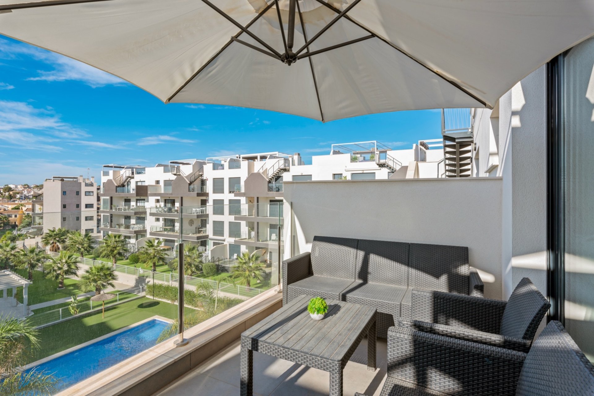 Återförsäljning - Apartment -
Orihuela Costa - Villamartín