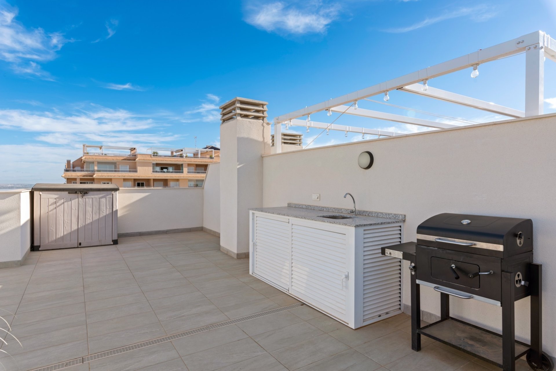 Återförsäljning - Apartment -
Orihuela Costa - Villamartín