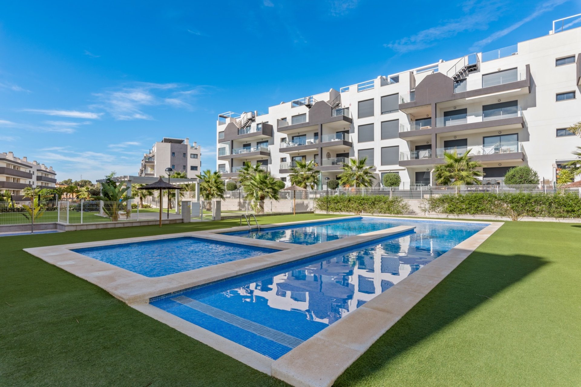 Återförsäljning - Apartment -
Orihuela Costa - Villamartín