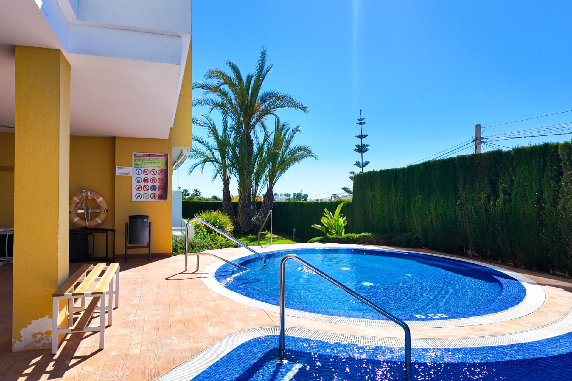 Återförsäljning - Apartment -
Orihuela Costa - Villamartín