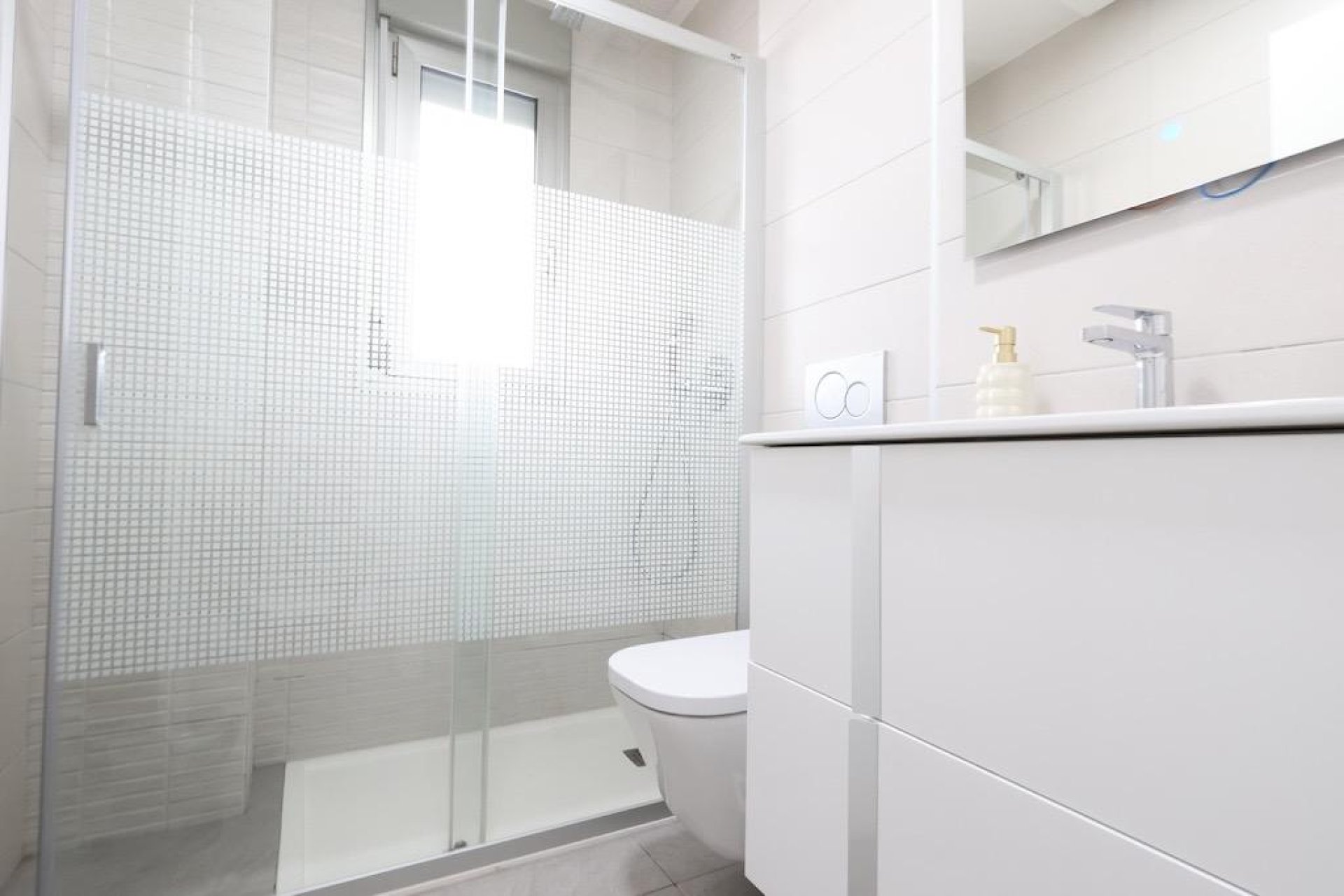 Återförsäljning - Apartment -
Orihuela Costa - Villamartín