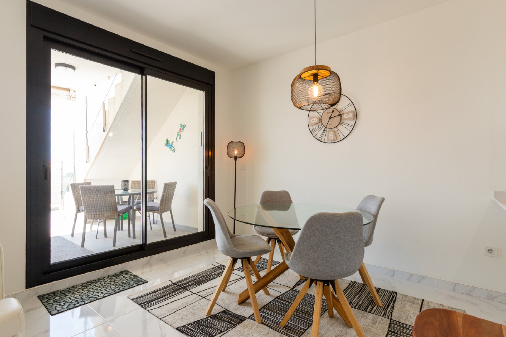 Återförsäljning - Apartment -
Orihuela Costa - Villamartín