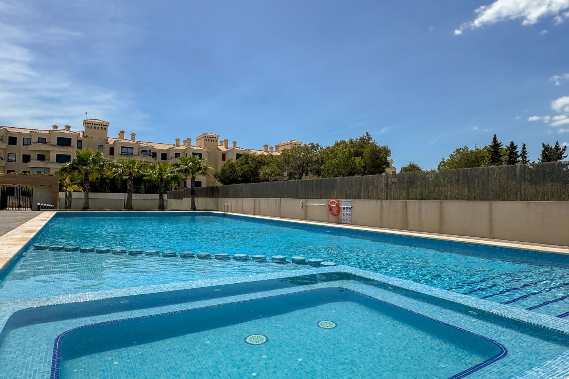 Återförsäljning - Apartment -
Orihuela Costa - Villamartín