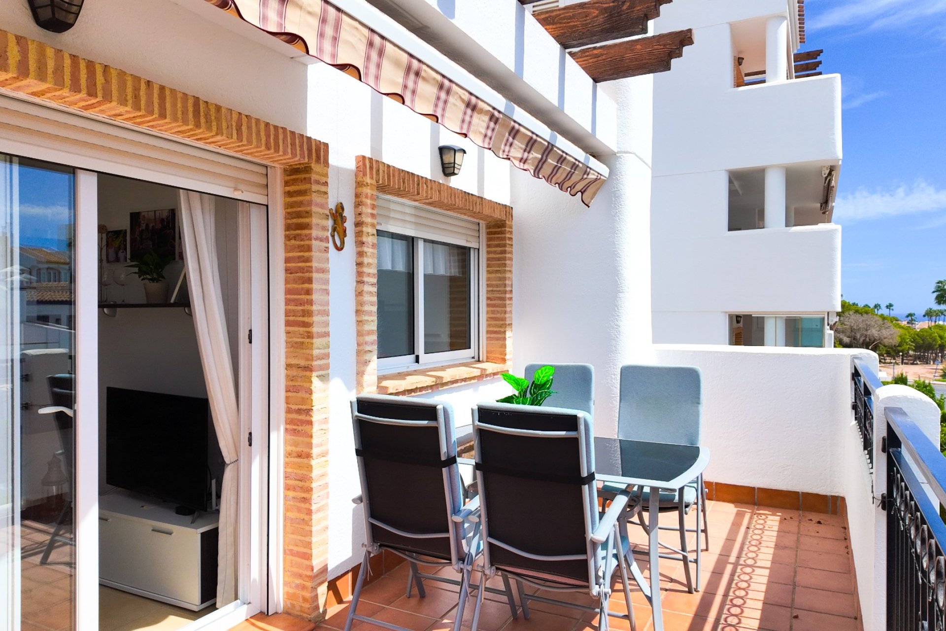 Återförsäljning - Apartment -
Orihuela Costa - Villamartín