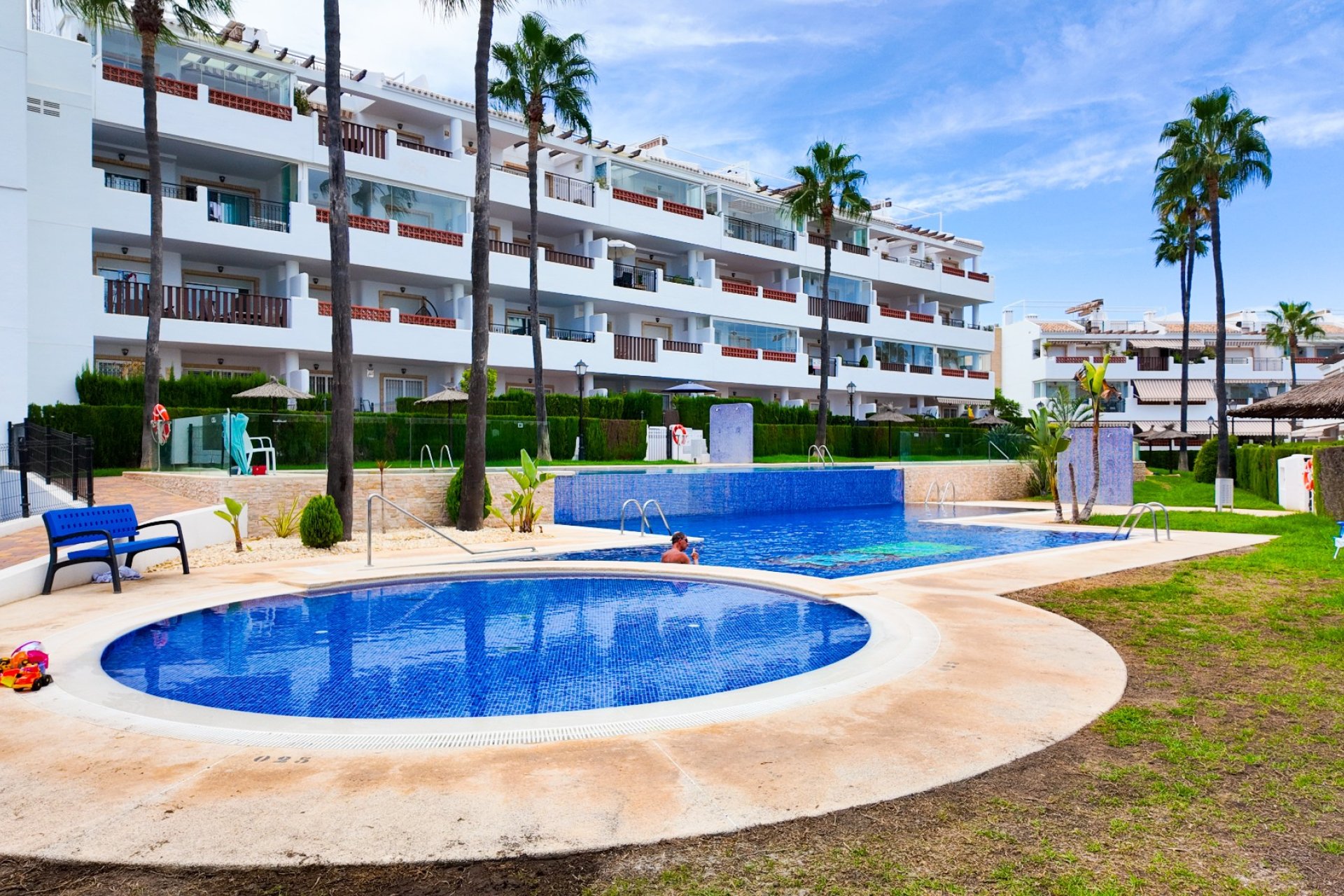 Återförsäljning - Apartment -
Orihuela Costa - Villamartín